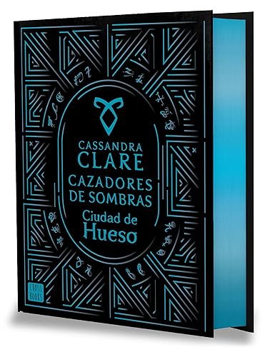 CAZADORES DE SOMBRAS. Ciudad de Hueso (Edición en Español)