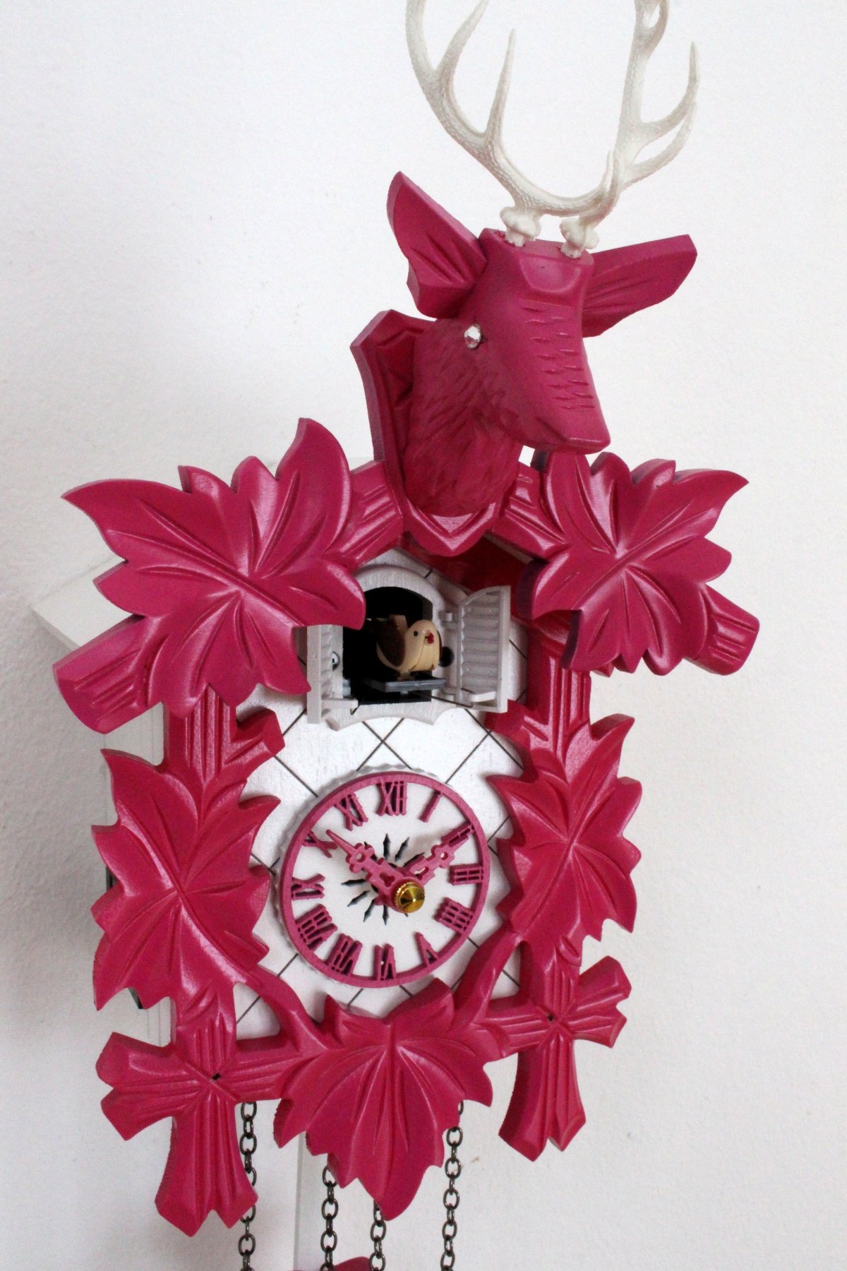 CLOCKVILLA HETTICH UHREN Design Kuckucksuhr Moderne Quarz Uhr Hirschkopf weiß pink Quarzuhr neu