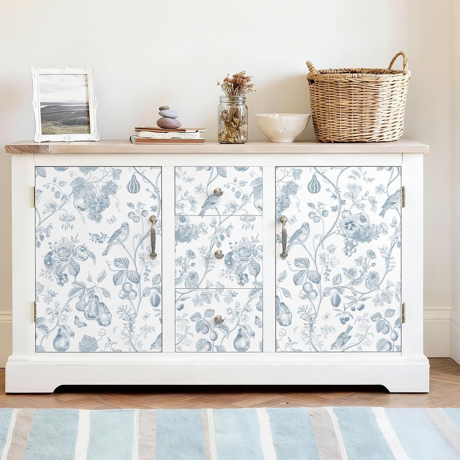 VEELIKE Vintage Chinoiserie Bird Wallpaper Peel and Stick Cottage Blue Toile Wallpaper for Bedroom Nursery 17.7''x354'' Removable Fruit Wall Paper Self Adhesive Contact Paper for Cabinets Shelves Wall