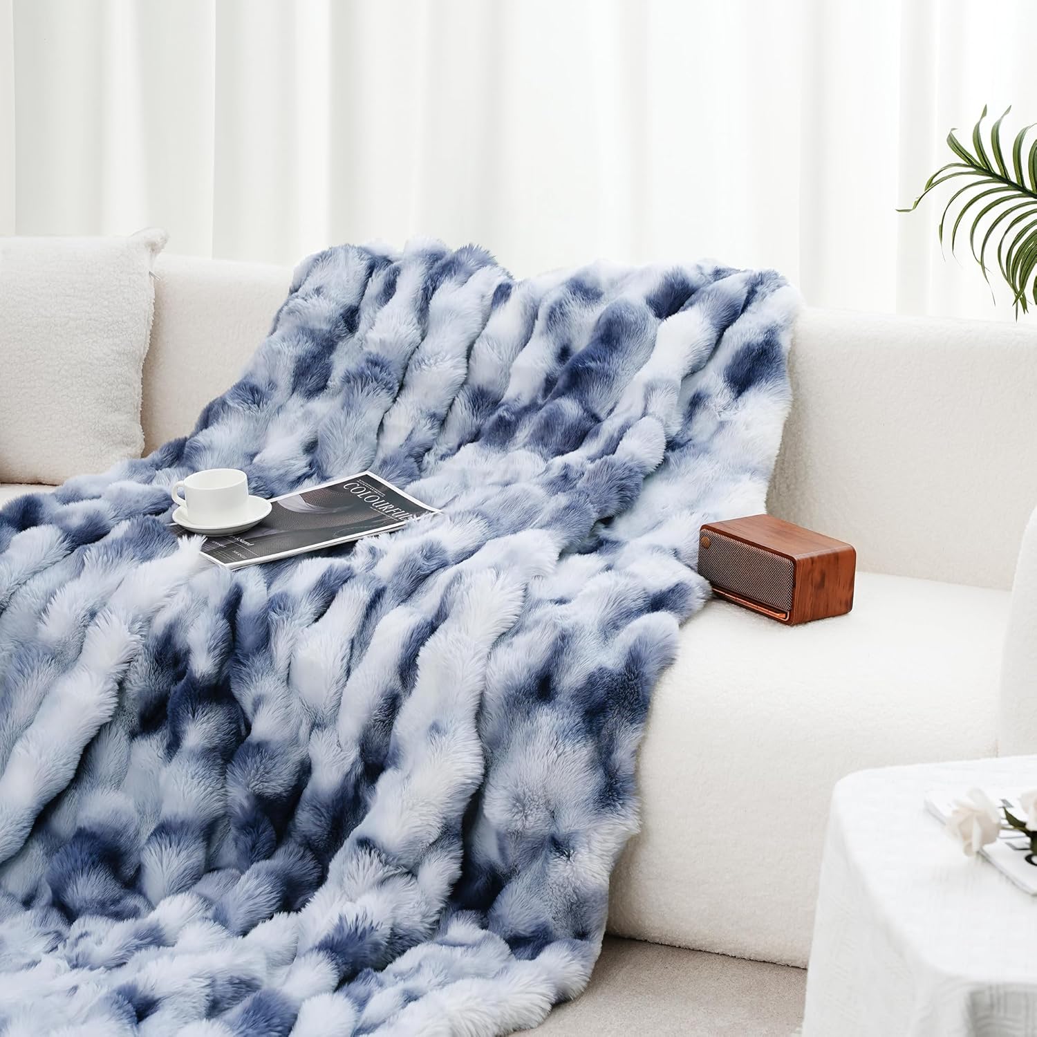 July Luxury Soft Faux Fur Throw Blanket for Couch, Cozy Bubble Fleece Blanket for Bedroom and Sofa, Reversible Plush Warm Fleece Fluffy Blanket for All Seasons, 50" x 60", Tie-dye Blue, TD-BE5060