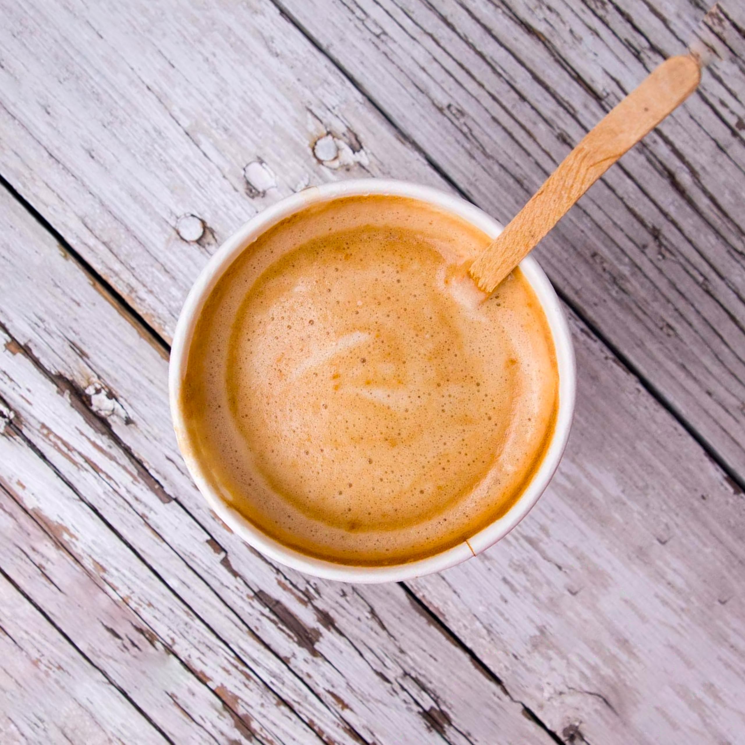 Bicchierini da Caffè con Palette in Legno, 2000 + 2000 Pezzi, Usa e Getta Biodegradabili 75 ml, Tazzine Caffè Espresso Monouso Compostabili Ecologiche in Carta, Resistenti, Ideali per Bar e Uffici
