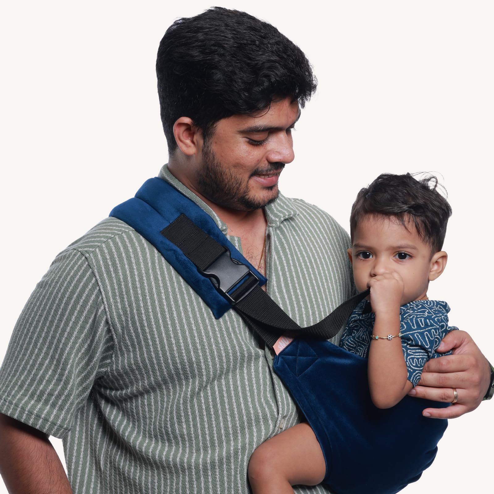 Snugs Ergonomic Baby Carrier | Luxe Edition | Toddler carrier | Sling carrier | Breathable and Lightweight Fabric | Adjustable Straps | Suitable for 8 Months to 4 Years | Supports Up to 20 Kg (Oxford Blue)-image-26