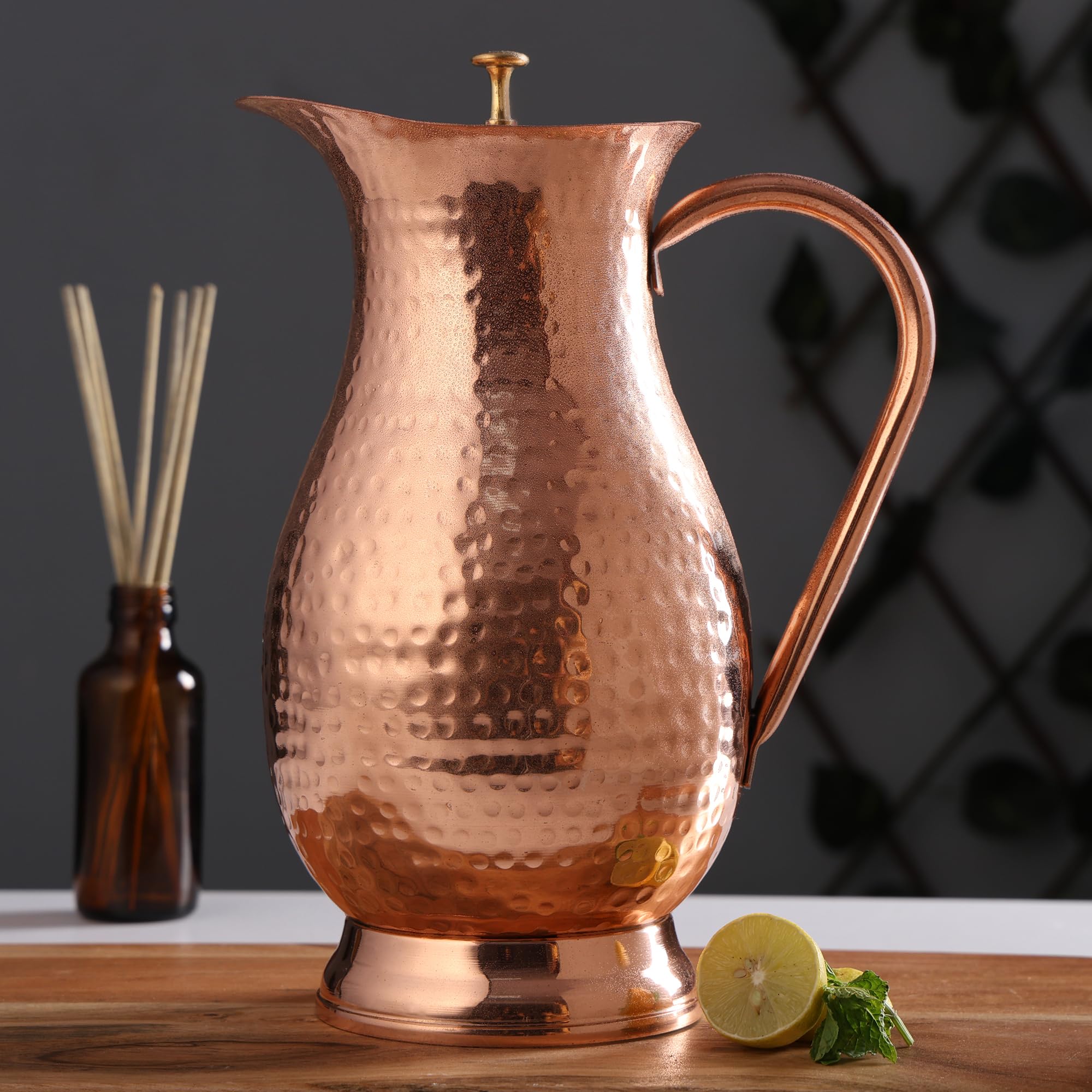 Miedziany dzbanek na wodę 1800 ml, młotkowany, z pokrywką, duży