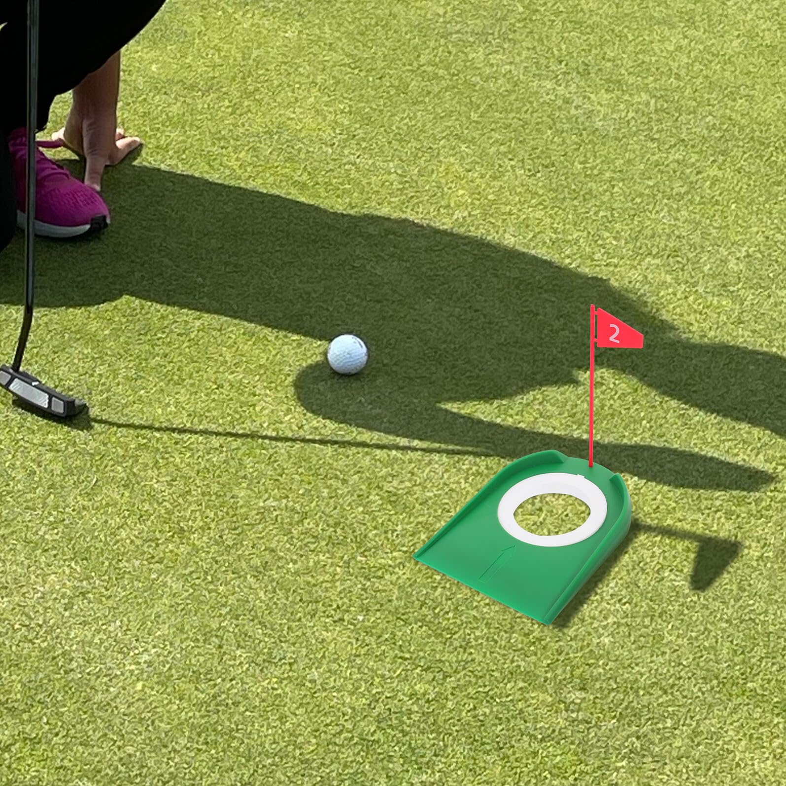 Copas de Práctica para Putt de Golf Set de 9 Copas de Plástico con Hoyos y Bandera Roja Desmontable Ideales para Entrenamiento Interiores y Exteriores Mejora de Precisión Golf