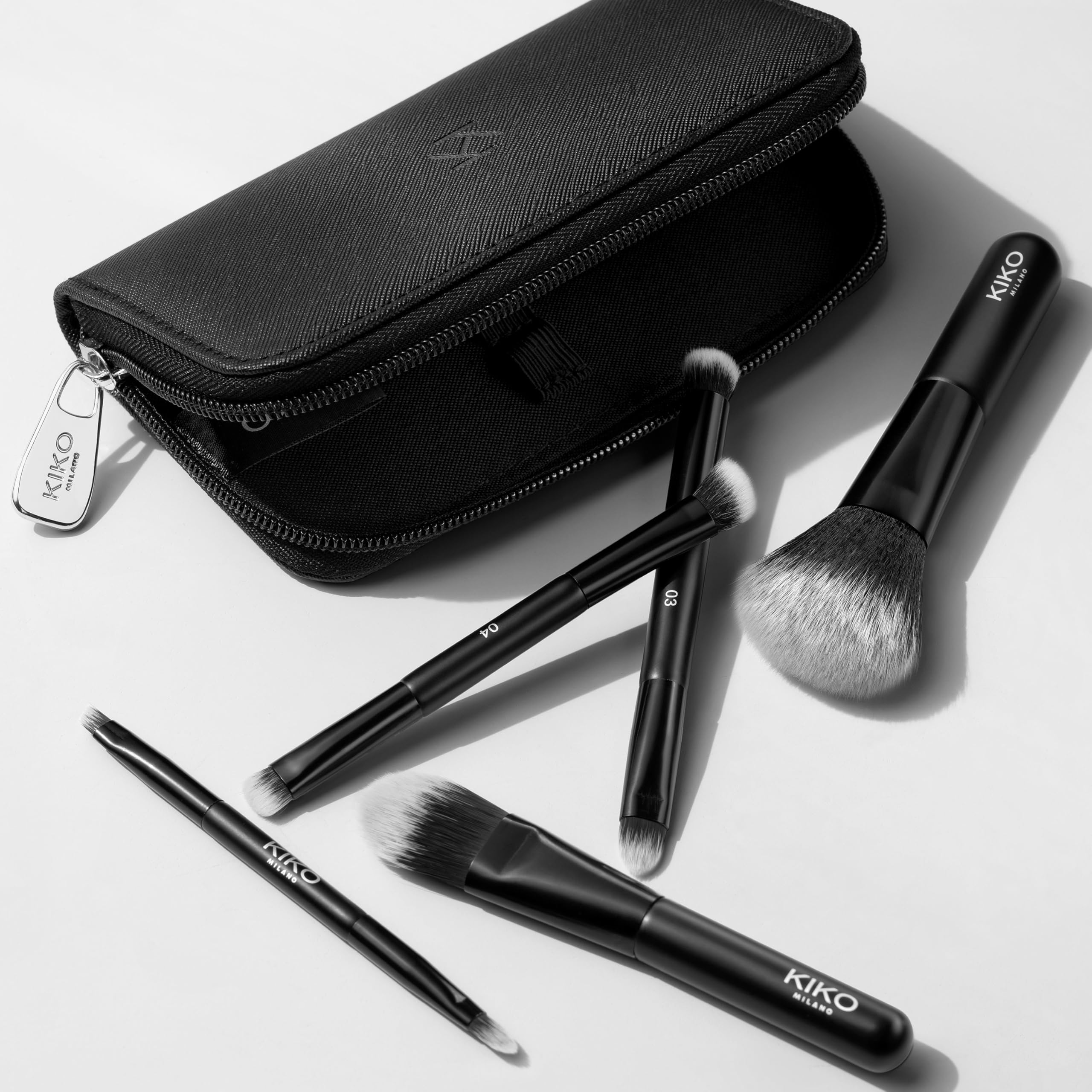 KIKO Milano Travel Brush Set, Pochette Da Viaggio Con 5 Pennelli Professionali