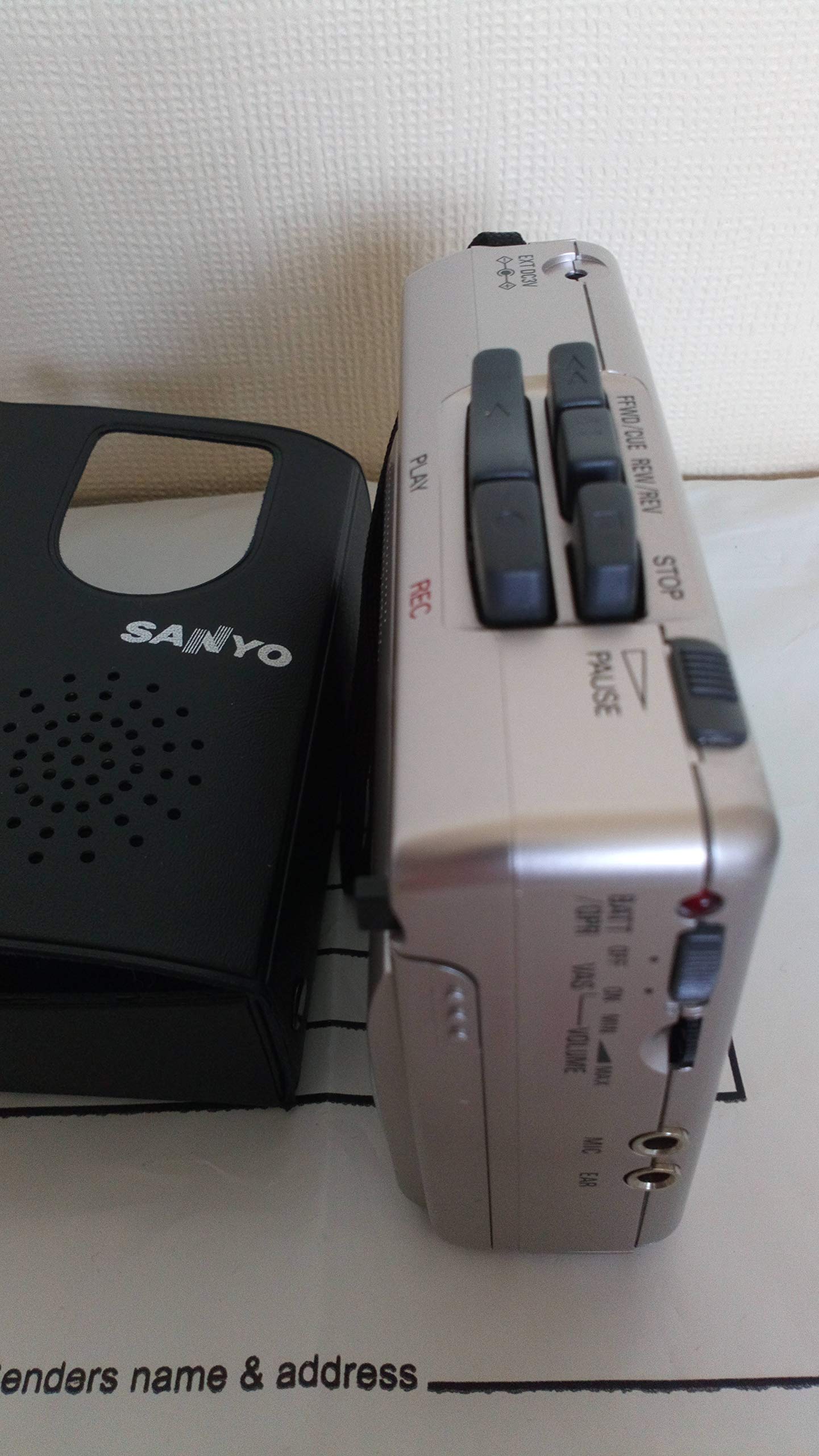 MAGNÉTOPHONE CASSETTE COMPACT SANYO M1011A vintage | Complet en boîte | Testé EUR 29,99 - FR