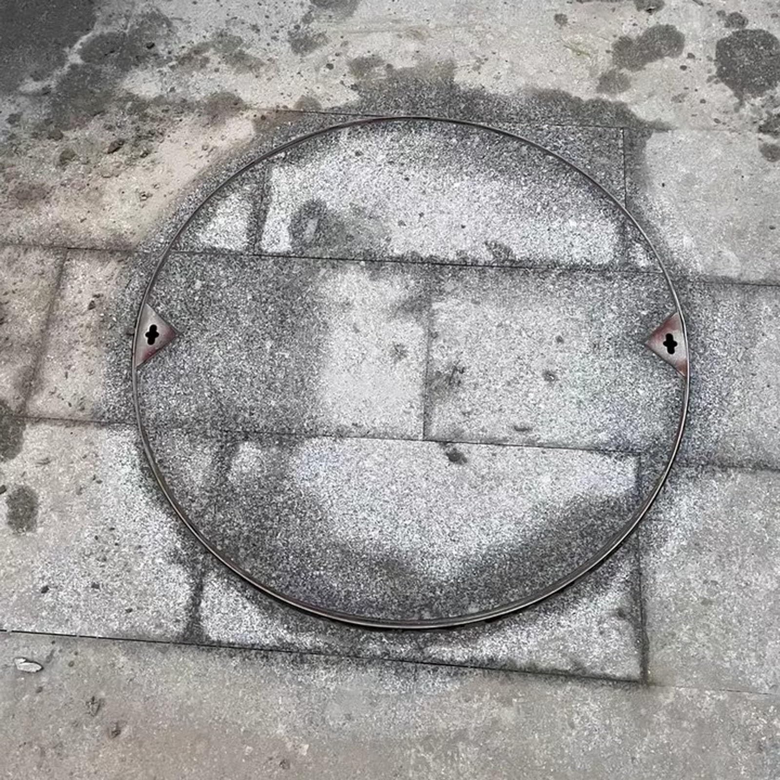 OTQEFTN Manhole Cover Manhole Cover Septic Tank Lid 40 50 60 70 80 CM, Round Stainless Steel Sewage Basin Covers, Embedded Metal Inspection Cover with Pull Hole & Lifting Keys