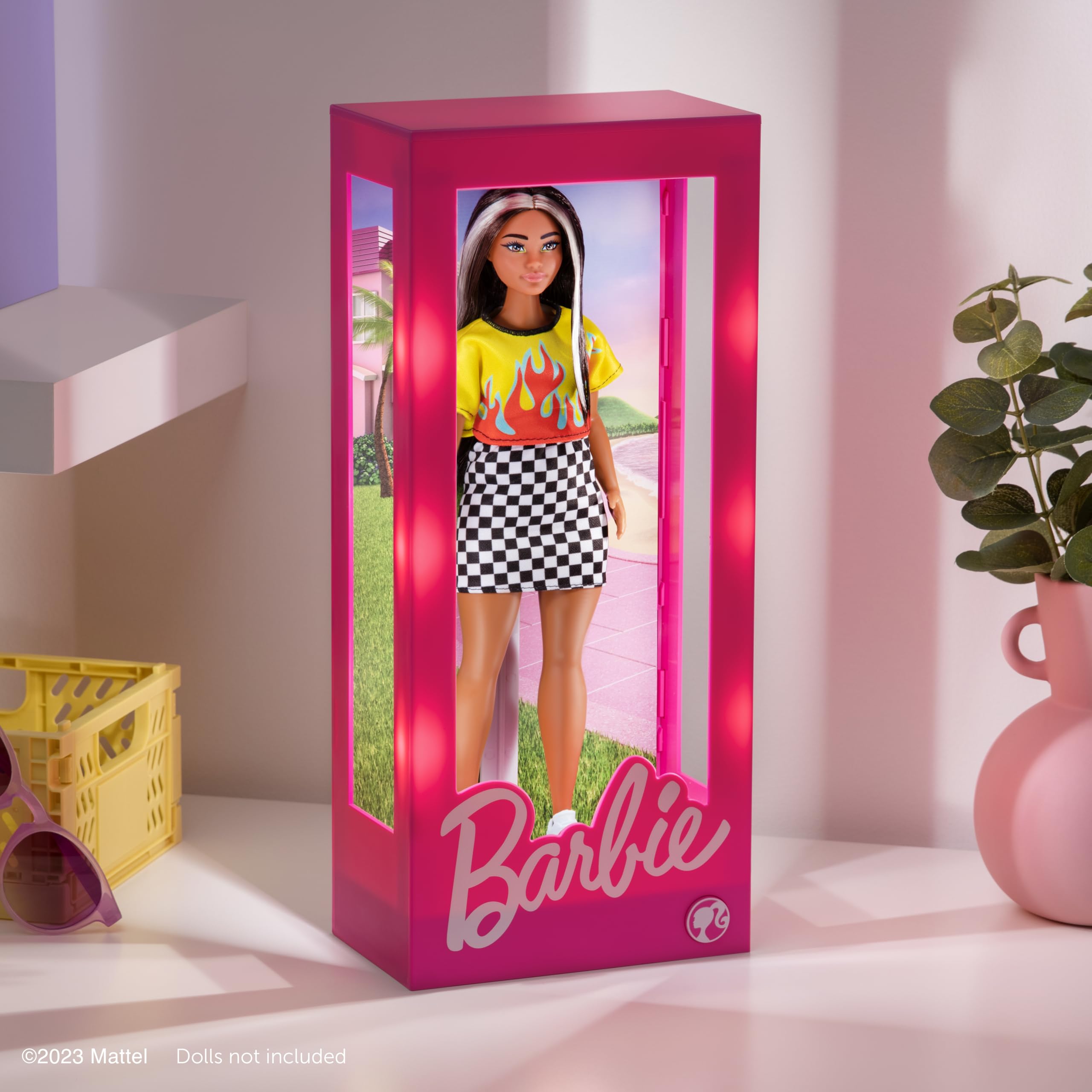 Paladone Boîte d'affichage Barbie avec lumière - Officiellement licencié, Vitrine lumineuse pour poupées, Déco de chambre, 34cm
