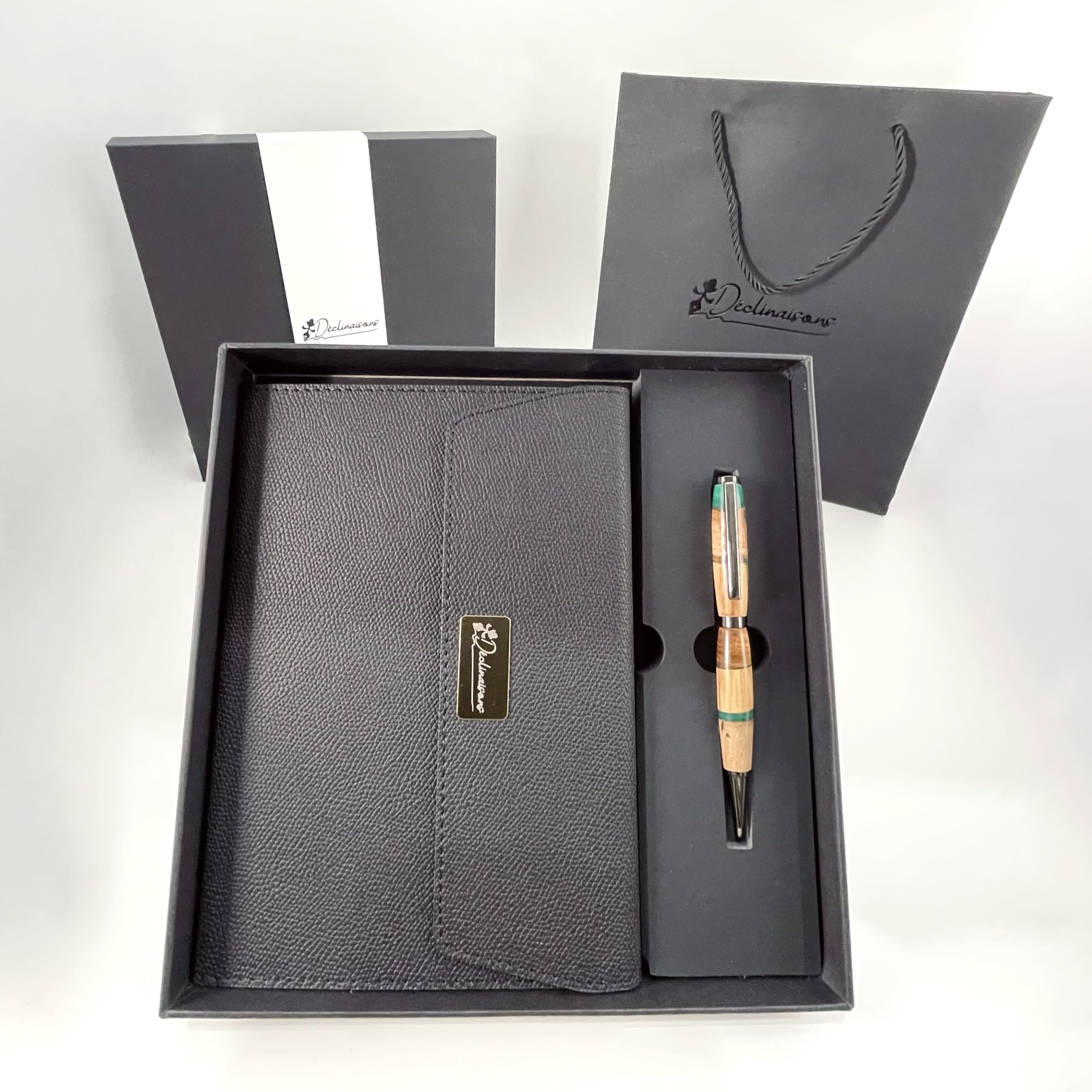 Coffret cadeau Carnet A5 et Stylo Personnalisable Bois Précieux et Résine Verte, Fabriqué à la Main en France, Livré avec Sac Cadeau | Entreprise, Upcycling, Enseignant, Promotion