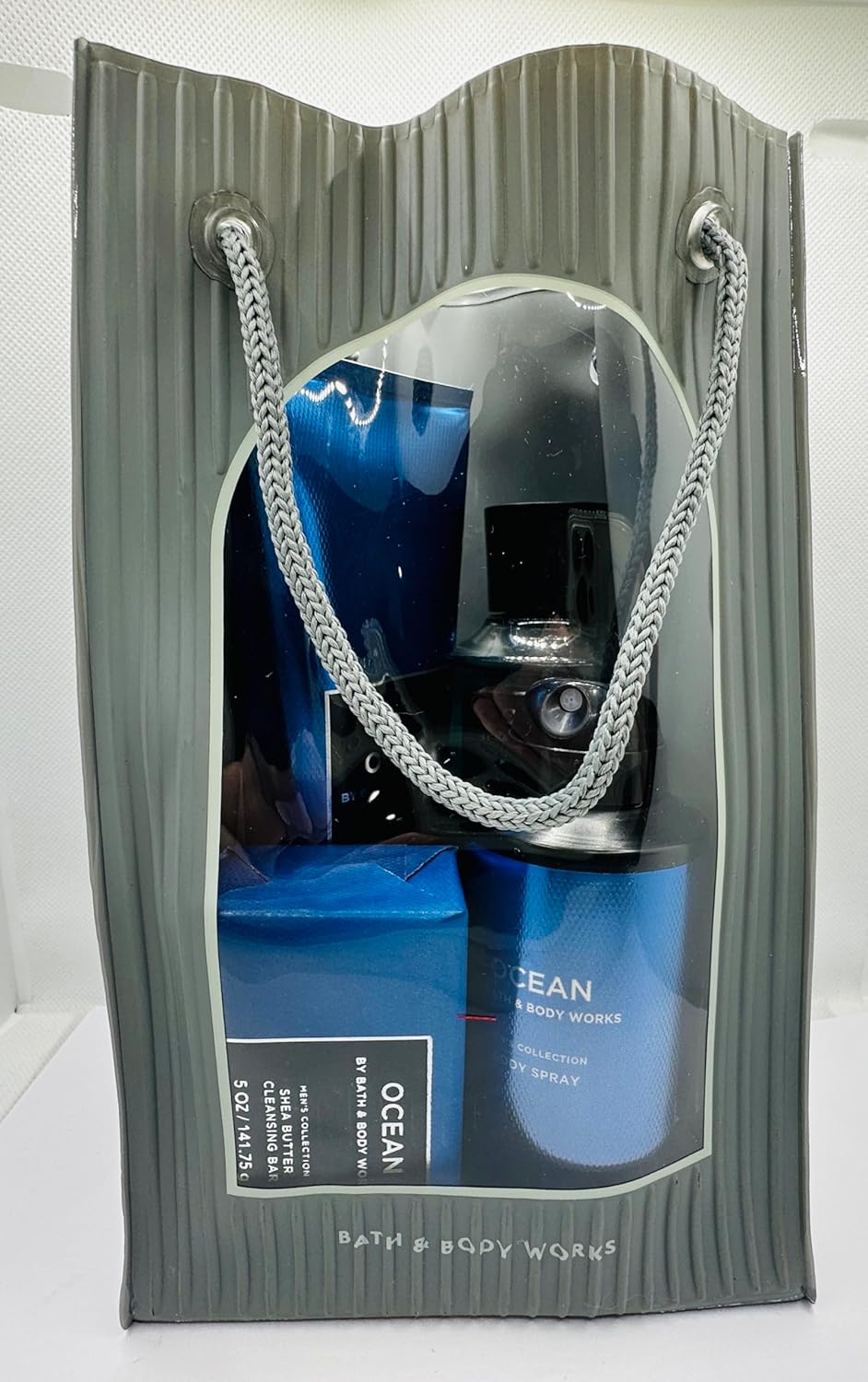 Bath & Body Works Men's Ocean 5 Piece Gift Set: Body Cream, 3-in-1 Hair, Face & Body Wash, Deoderant Spray, Bar Soap with Gift Bag