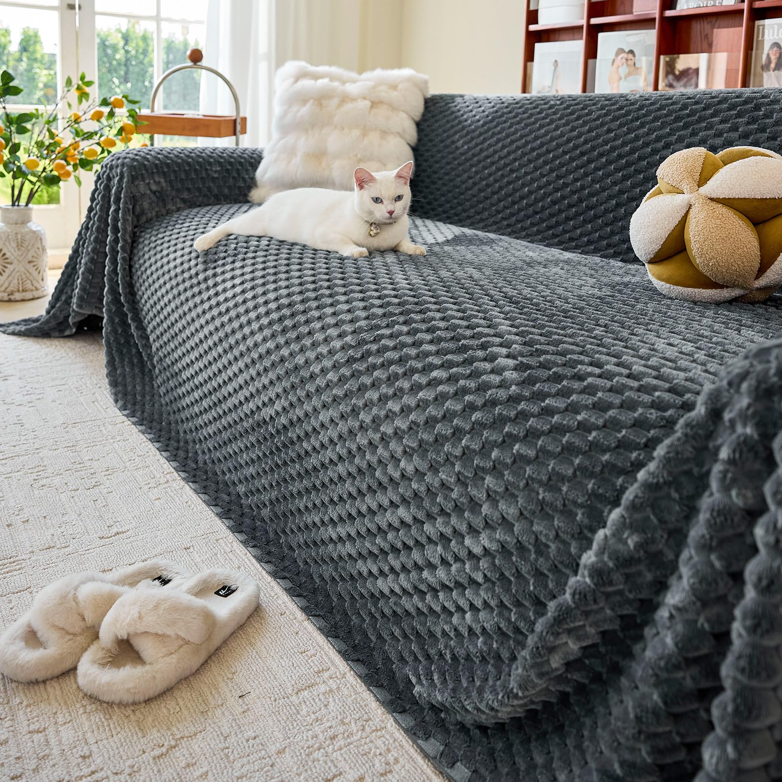 TAOTAOGO Faux Fur Sofa Throw Blanket, Non-Slip Large Couch Blanket, Extra Big Chenille Sofa Cover, Machine Washable Throws for 4 Seater Sofa (Dark Grey 230x420cm)