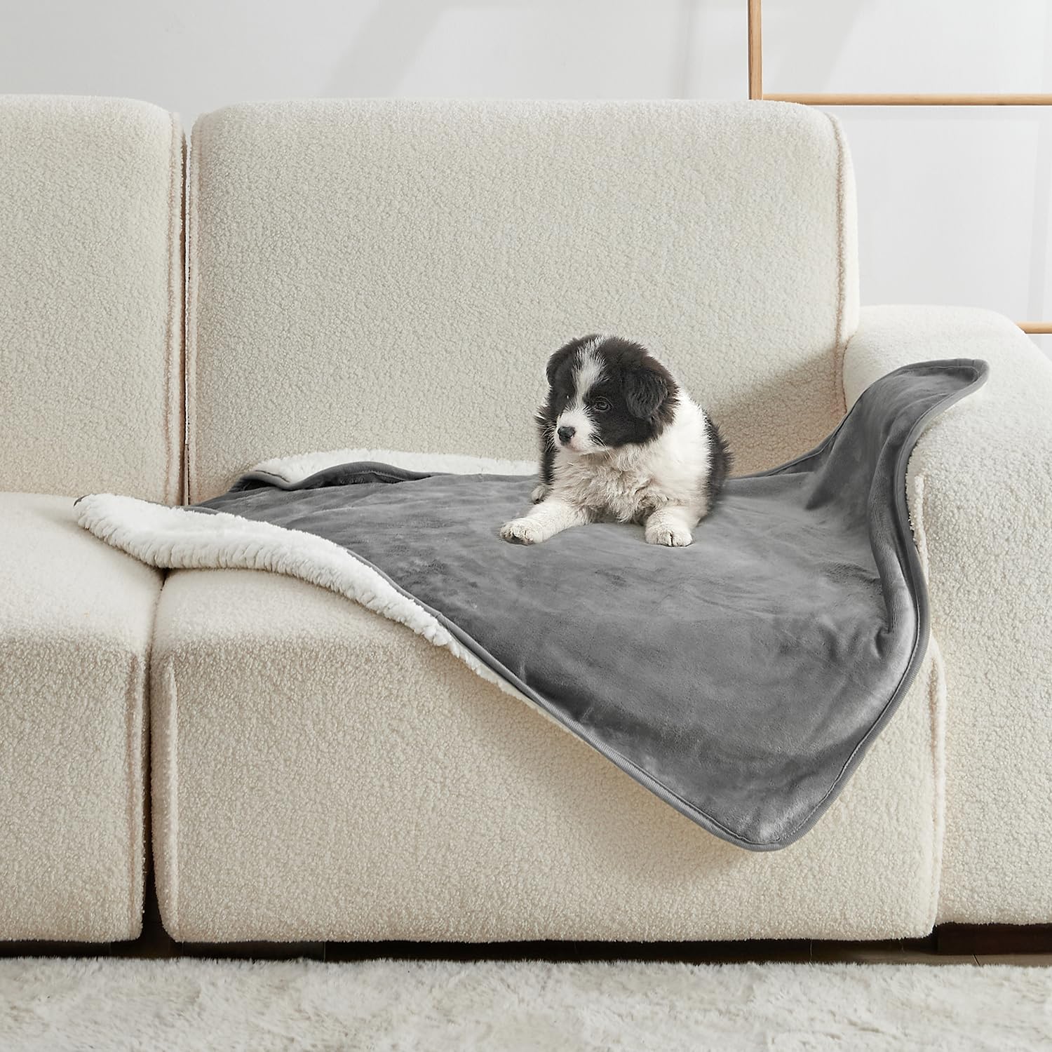 Yaning Waterproof Blanket for Bed Couch Sofa Soft Liquid Pee Proof Pet Blanket for Dog Puppy Cat Reversible Sherpa Fleece Blanket for Furniture Protector (Grey