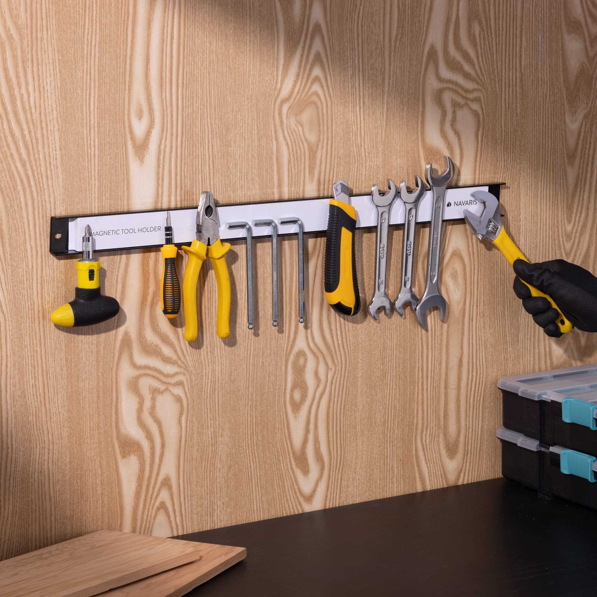 Navaris Barras magnéticas para herramientas - Set 2x panel magnético de pared portaherramientas - Soporte organizador de mesa de trabajo - 4 x 61 CM