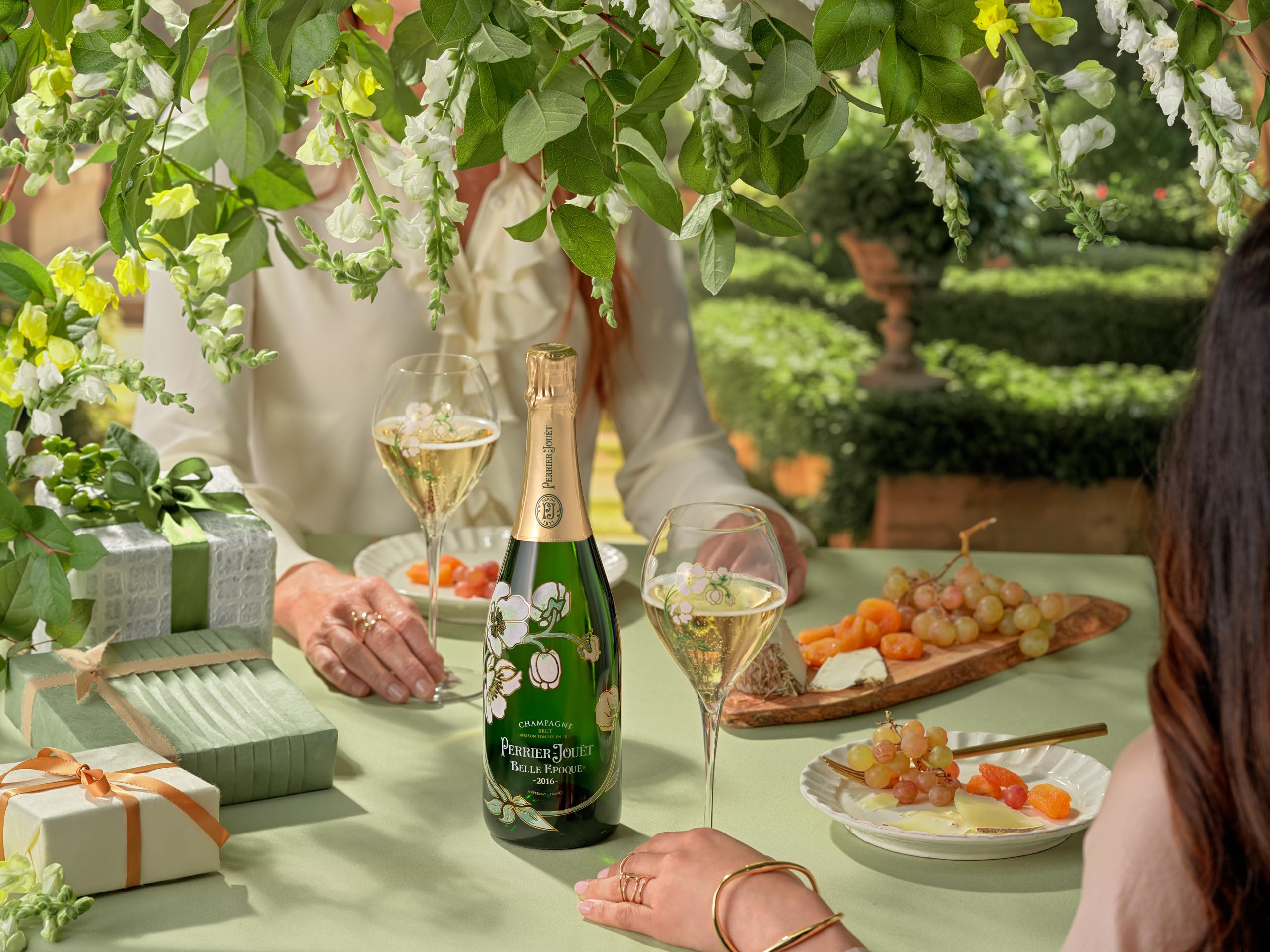 Perrier-Jouët Belle Epoque 2016 Vintage Champagne, 75 cl : Amazon