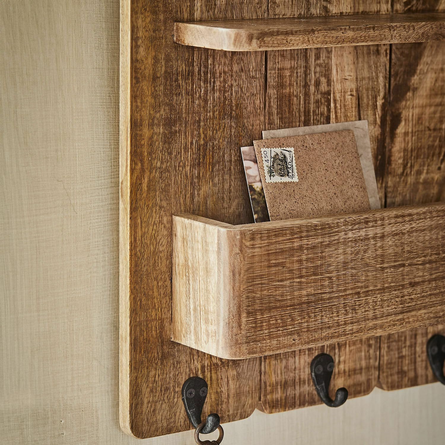 Loberon Wand-Organizer Seraphique, mit Beschreibbarer Tafel, mit Sammelfach und Aufhängehaken, Ordnungshelfer, Organisation, Mangoholz, Eisen, braun/schwarz