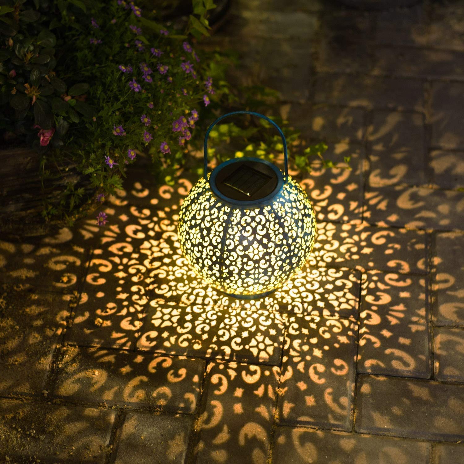Lampa ogrodowa na zewnątrz metalowa solarna wisząca latarnia światła do ogrodu werandy patio krajobraz dekoracja niebieski/srebrny (niebieski)