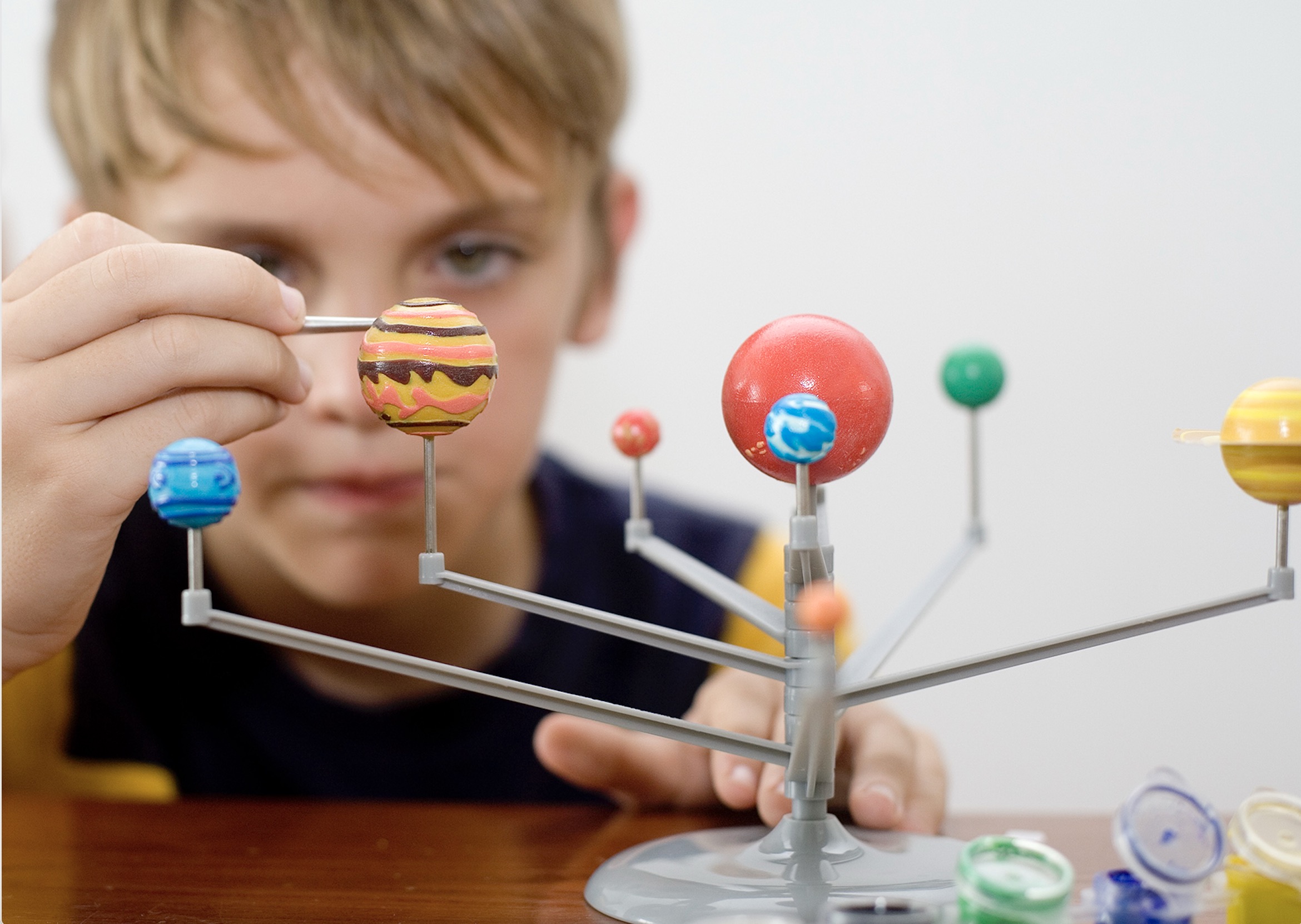 4M KidzLabs Scienza Dei Cristalli - Kit Scientifico STEM Per Bambini, Esperimenti Cristalli Colorati E Luminescenti - 2