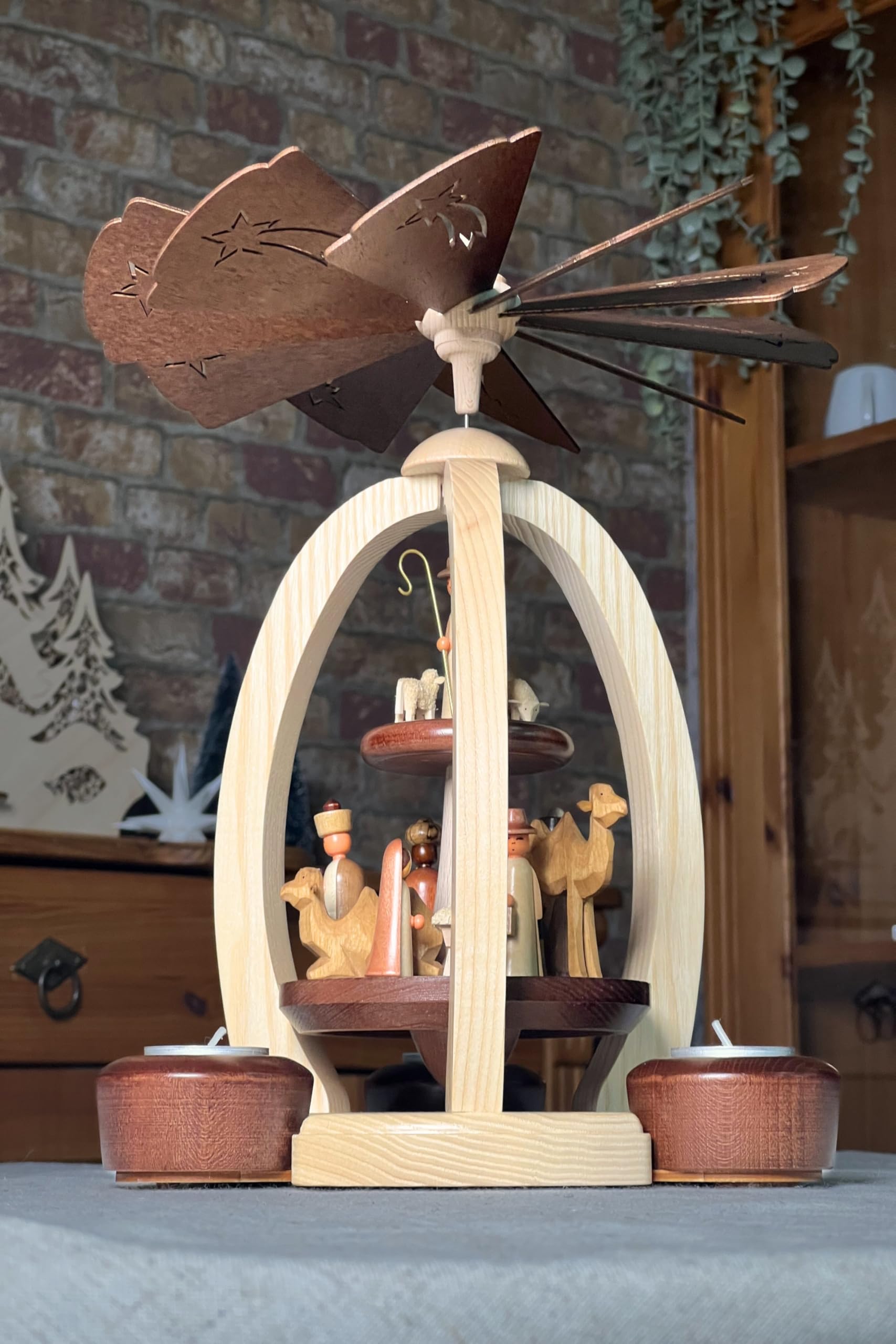 2-stöckige Weihnachtspyramide Christi Geburt Exklusiv - 28 cm - 100% Erzgebirge Pyramide