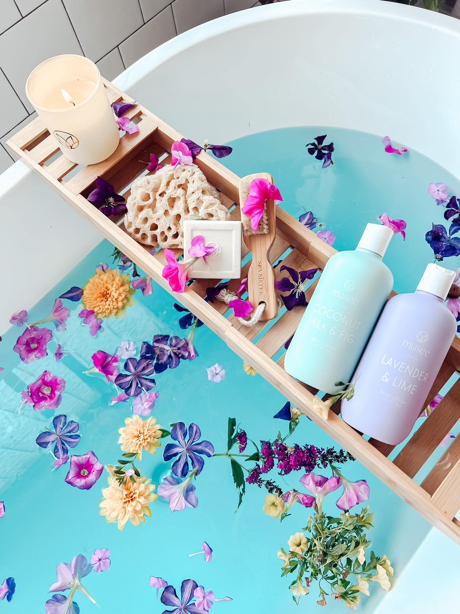 Amazon.com : Musee Luxury Bath Soak | Sweet Florals & Sea Salt