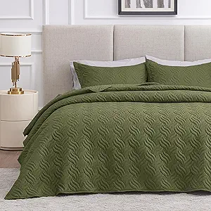 Love's cabin Twin Quilt Bedding Set Olive Green Bedspreads - Soft Bed Summer Lightweight Bedspread Comforter - Wave Pattern Bedding Coverlet for All Season - 2 Pieces (1 Quilt, 1 Pillow Sham)