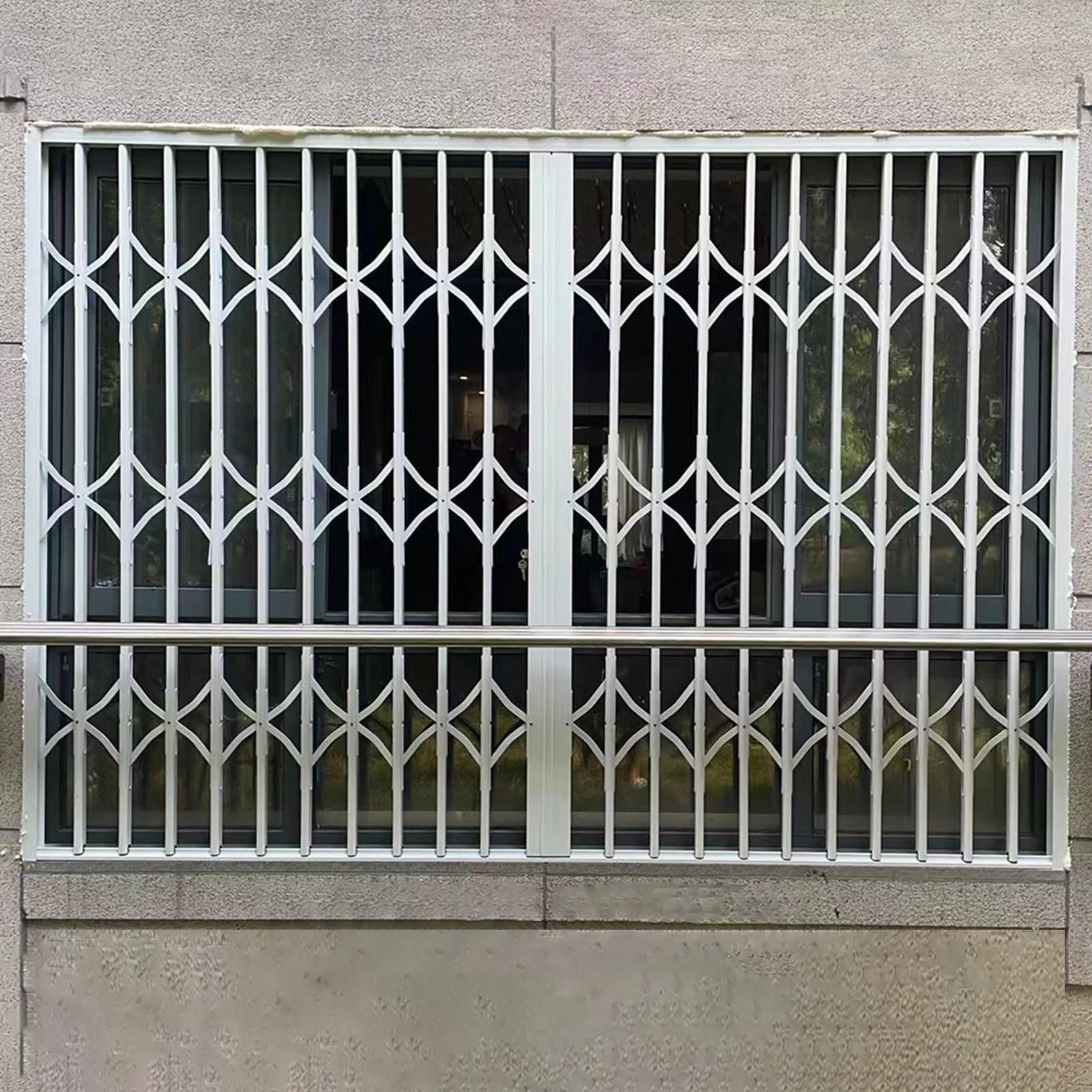 Wysuwany drążek bezpieczeństwa do drzwi przesuwnych na balkon i kratkę okienną - zapobiega przypadkowemu upadkowi z siatką ochronną - Wymiary 110 x szer. 80 cm (44 x 32 cali) dla bezpieczeństwa i t