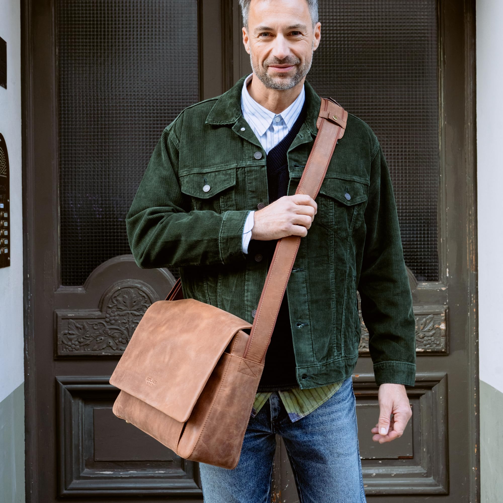 Berliner Bags Umhängetasche P-Berg Vintage, Messenger Bag aus Leder - Braun | Arbeitstasche & Umhängetasche für Herren, 17 Zoll Laptopfach & RFID-Schutz, verstellbarer Schulterriemen aus Echtleder