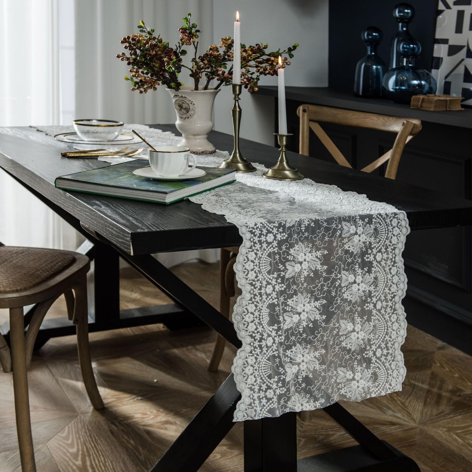 Weiß Tischläufer Polyester, Moderne Tischläufer Abwaschbar Tischband Einfarbig Spitze Bestickt Blumen Muster Tischdecke für Küche Esstisch Hochzeit Tabletop Dekor, 40x260 cm, Weiß