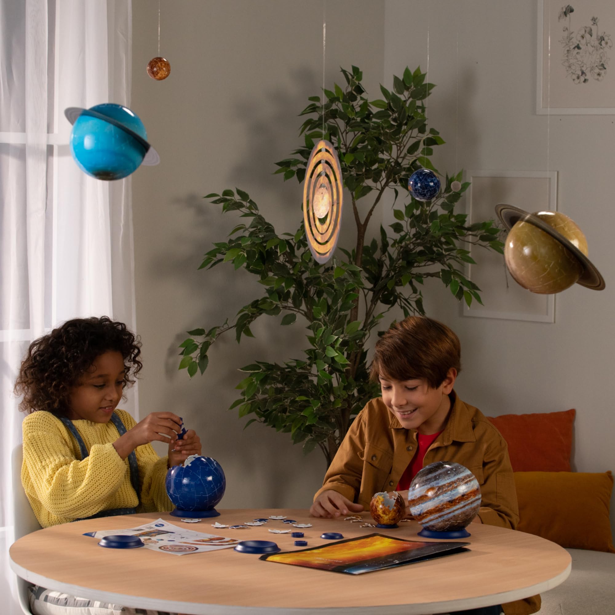 Ravensburger 3D Puzzle Planetensystem 11668 - Planeten als 3D Puzzlebälle - Sonnensystem zum selbst Bauen und als Deko - für alle Weltraumfans ab 6 Jahren - mit informativer Online-Broschüre