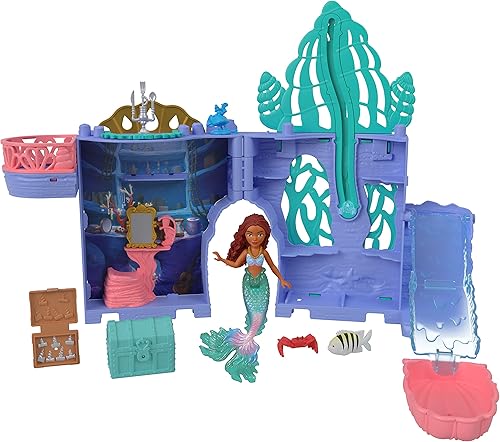 Disney The Little Mermaid Storytime Stackers Ariel's Grotto Playset, casa de muñecas apilable con muñeca pequeña y 10 accesorios