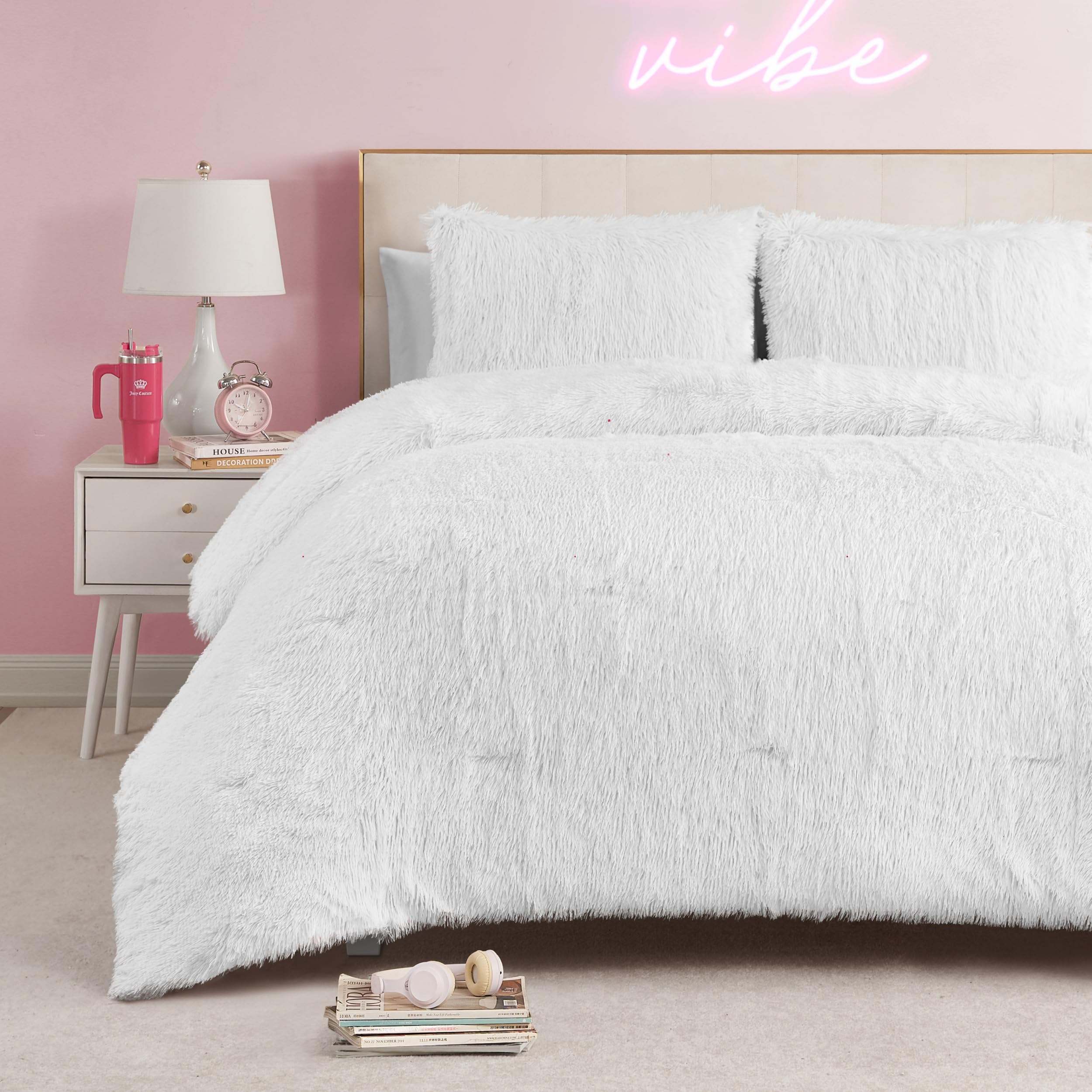 Juicy Couture Shaggy Faux Fur White Full/Queen Comforter Set - Soft and Cozy 3-Piece Machine Washable Bedding Comforter and Sham Set