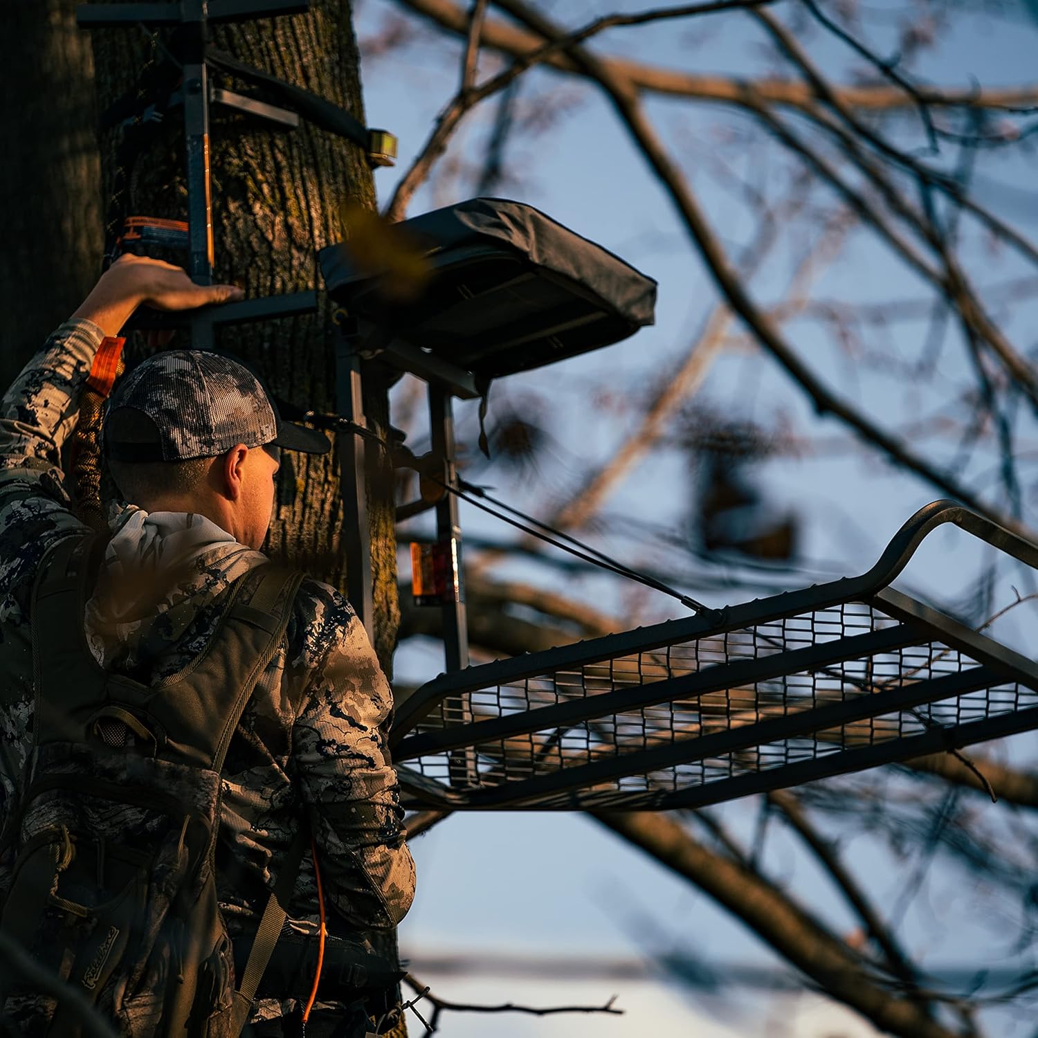 Rivers Edge® Big Foot™ XL Classic Lever-Action Hang-On Treestand, Flip-Up Padded Seat, 24” x 37” Large Platform, Footrest, RE554