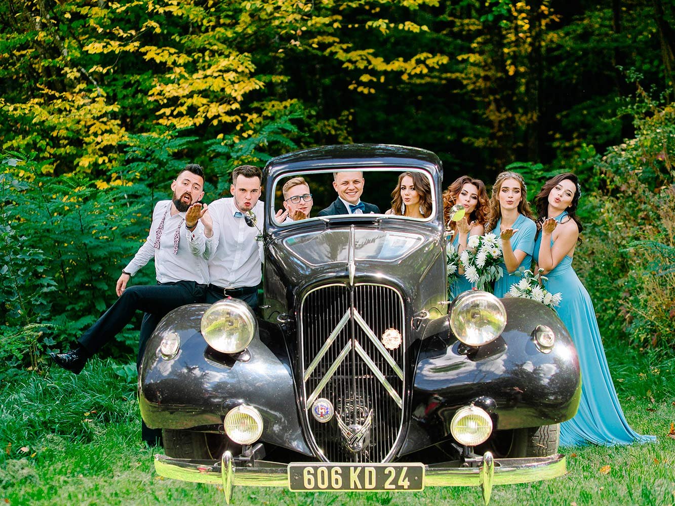 Photocall Coche Clasico Citroen Eventos o Celebraciones puntuales | Medidas 1,83 m x 1,50 m | Ventanas Troqueladas | Photocall Divertido | Atrezzos