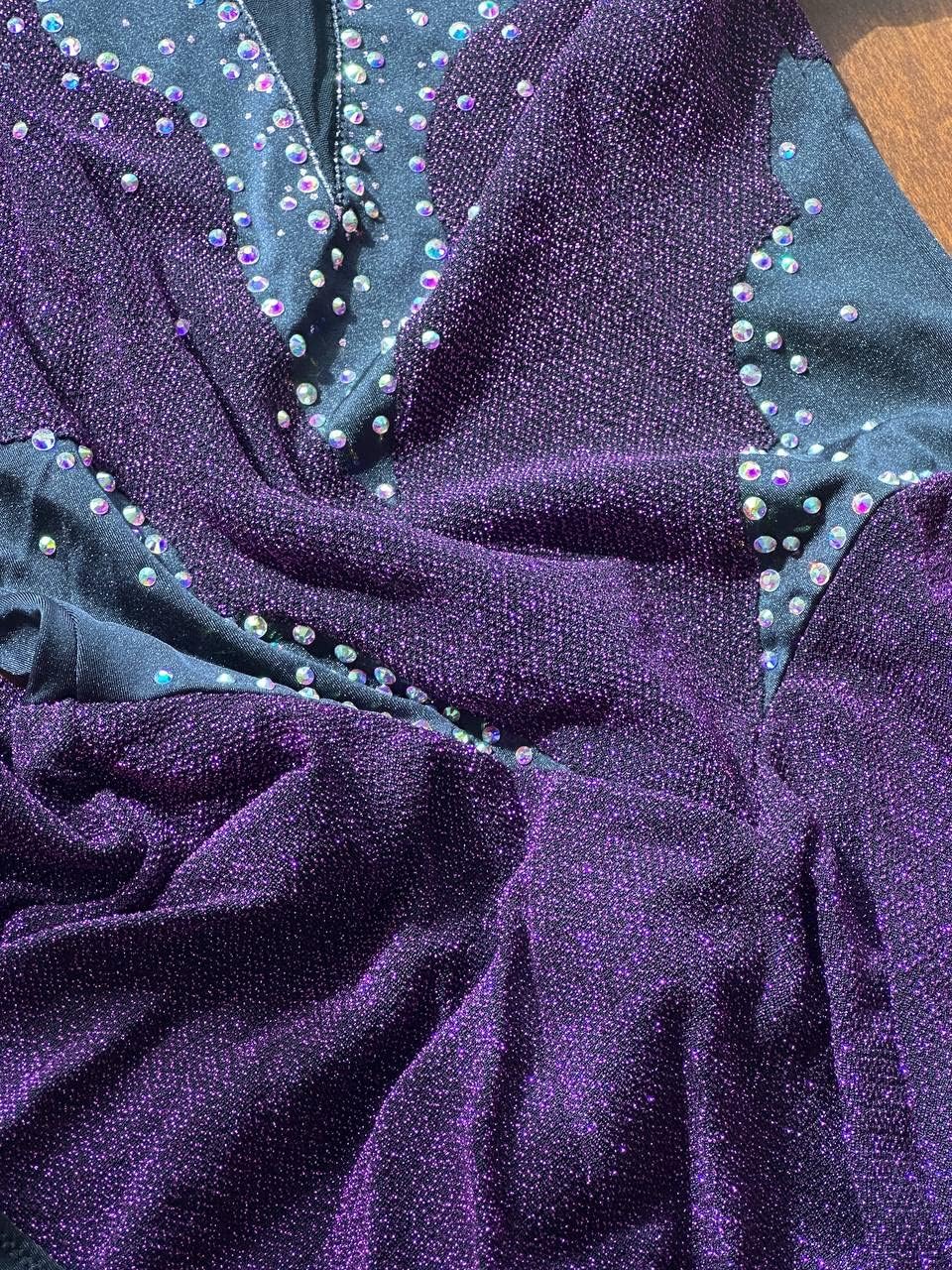 Figure Skating Dress/Bundle with Skate Guards/Italian Fabric, Made in Europe Style: A14 / Lurex Bordo/Size: Medium