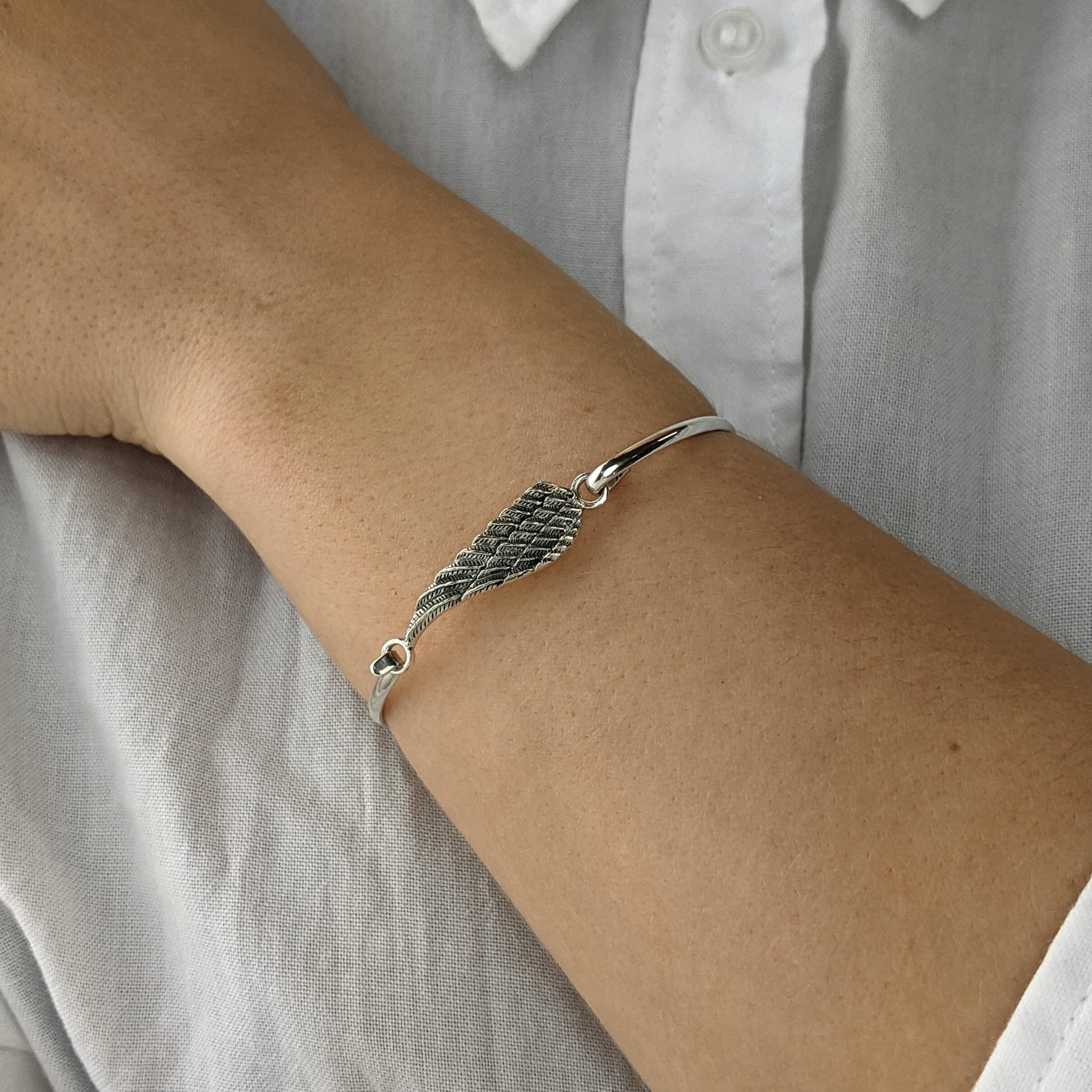 Silverly Brazalete Alas Ángel Plata de Ley 925 Cierre Gancho | Pulsera Apilable Plumas Plata Maciza | Joyas Celestiales Mujer | Regalo Novia | Regalos Novia | Pulseras Amistad
