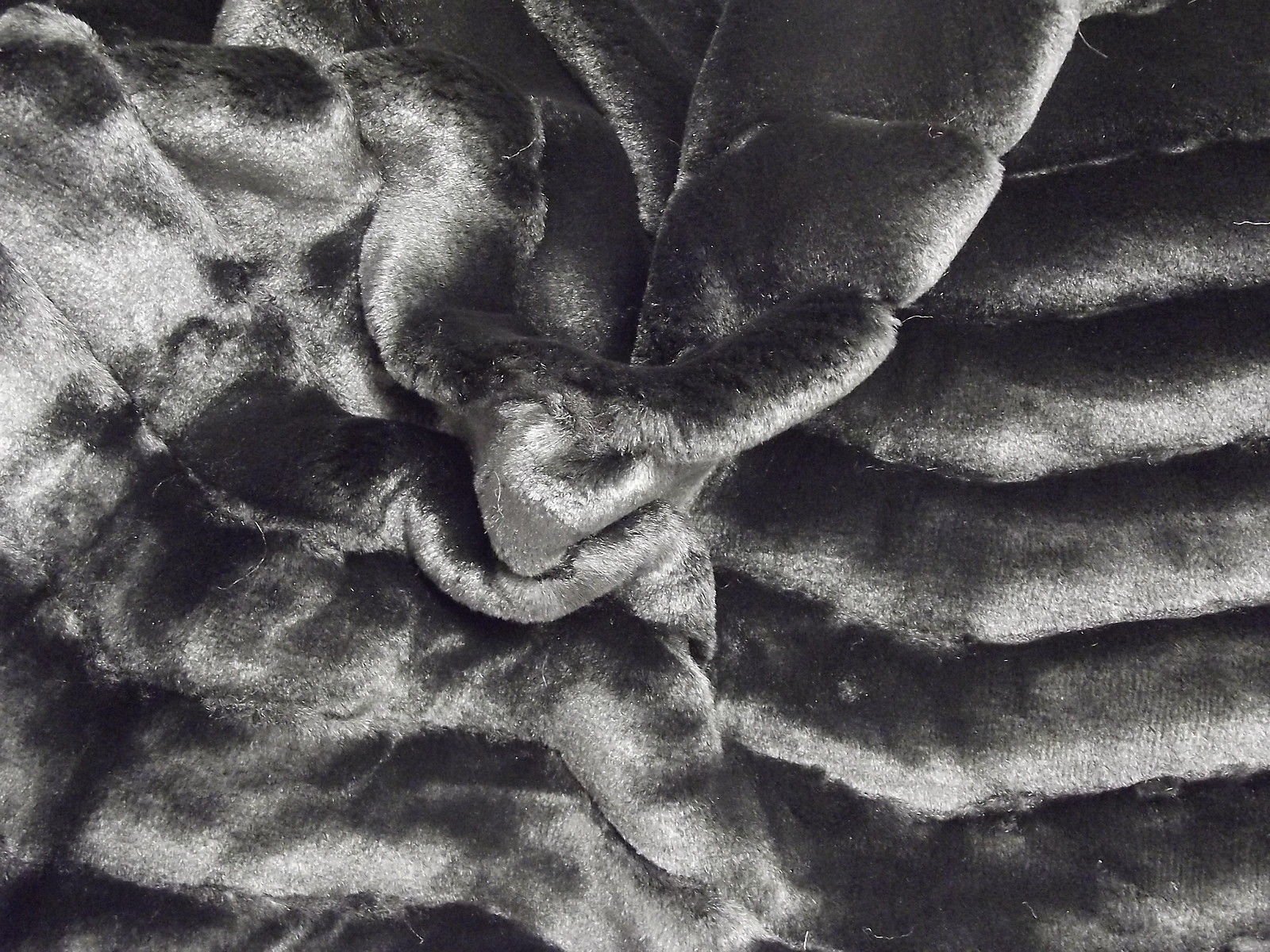 Super Lusso Pelliccia Tessuto Materiale Corto Mossi Hi-Lo Nero - Nero, 1Mtr - 150cmx100cm - 60"x39" in