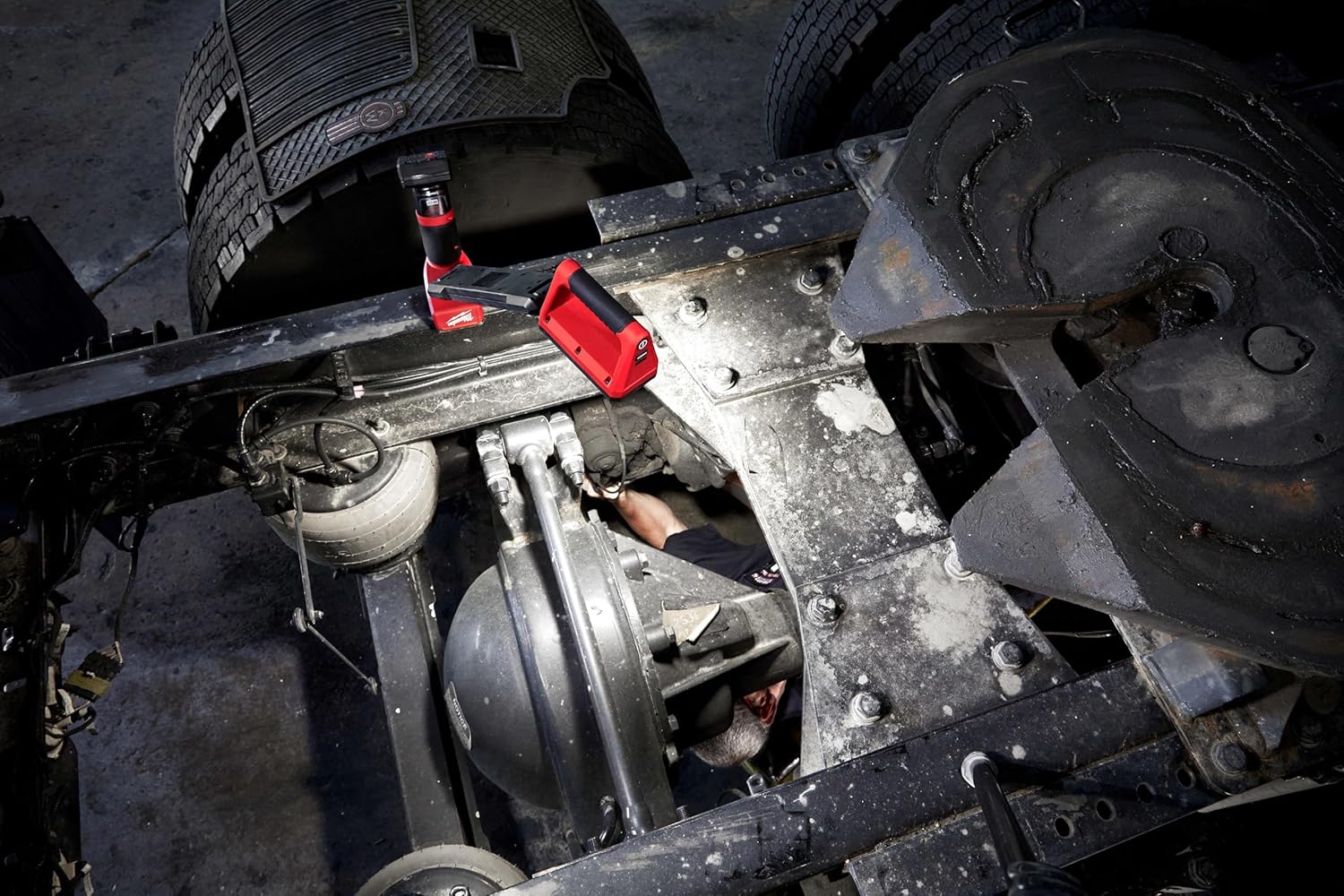 Milwaukee Electric - M12 UNDERBODY Light