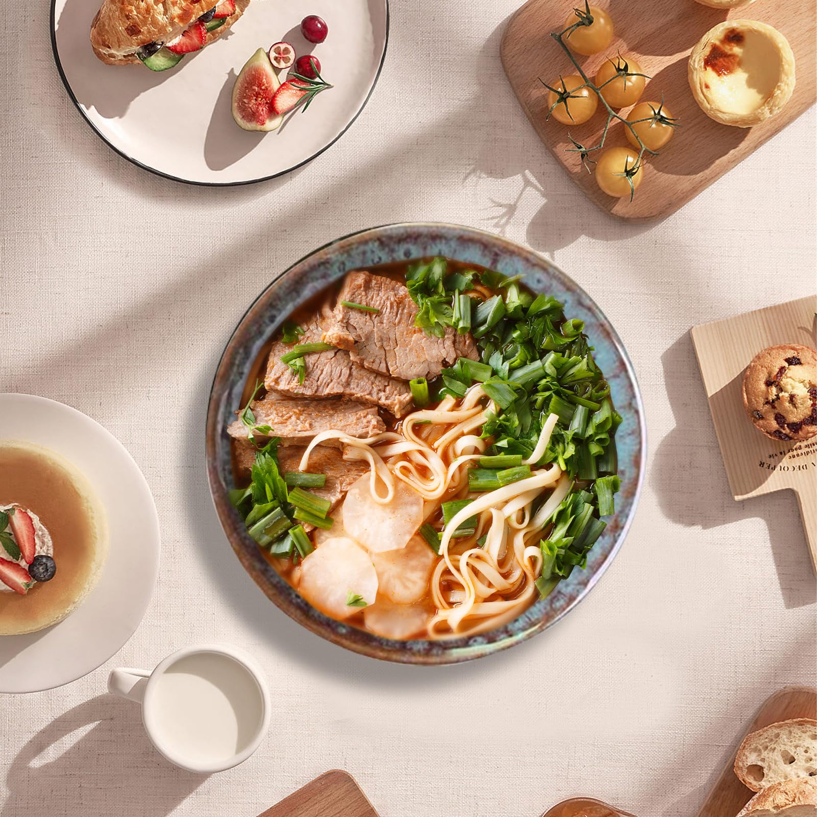 Zestaw 2 ceramicznych misek ramen z pałeczkami widelec i łyżka 1200 ml zestaw misek na zupę i makaron do kuchenki mikrofalowej bezpieczny makaron przekąski i salaterki wzór pawia ogon