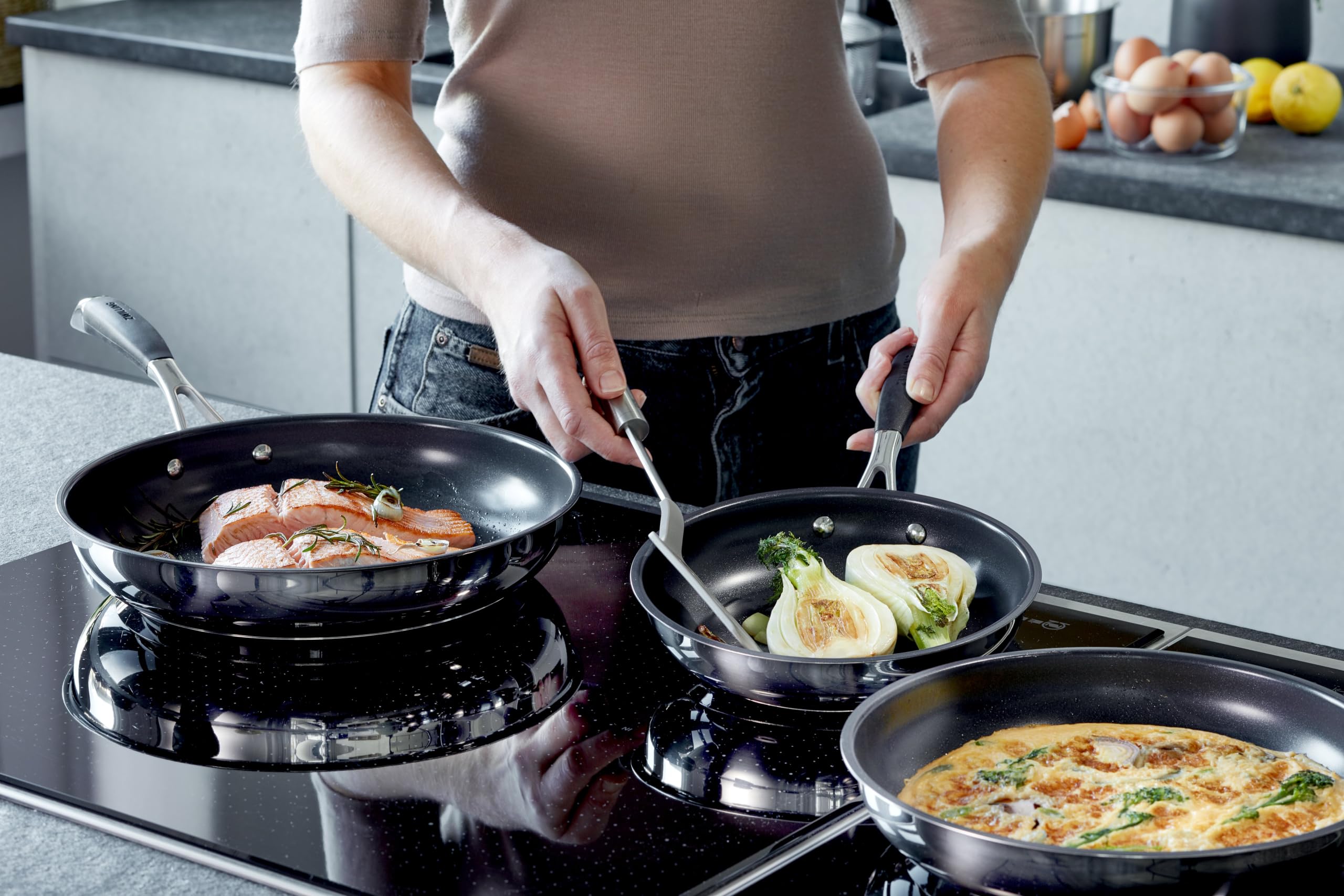ZWILLING Core, Set de 3 poêles (20, 24 et 28 cm), Revêtement antiadhésif en céramique, Compatible induction, Acier inoxydable