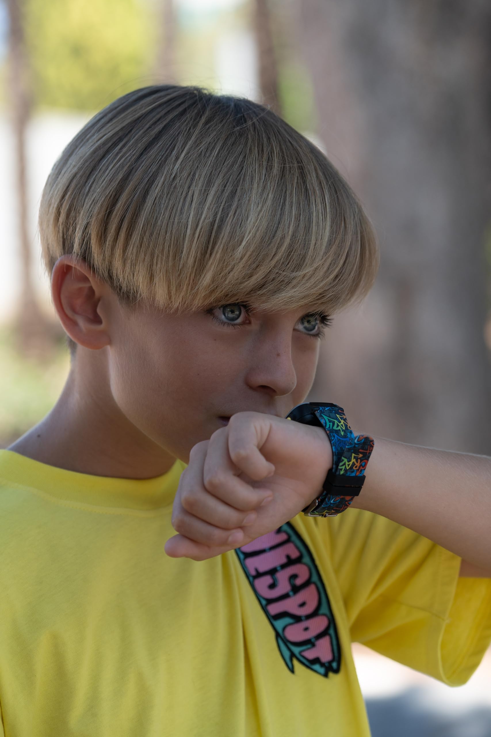 Cefa Toys - Reloj Inteligente Holawatch Urban Black, Entretenimiento para Niños y Seguridad para Padres, Conectividad 2G, Localización LBS, Tarjeta SIM, Pantalla Táctil, Cámara, Juegos y Llamadas