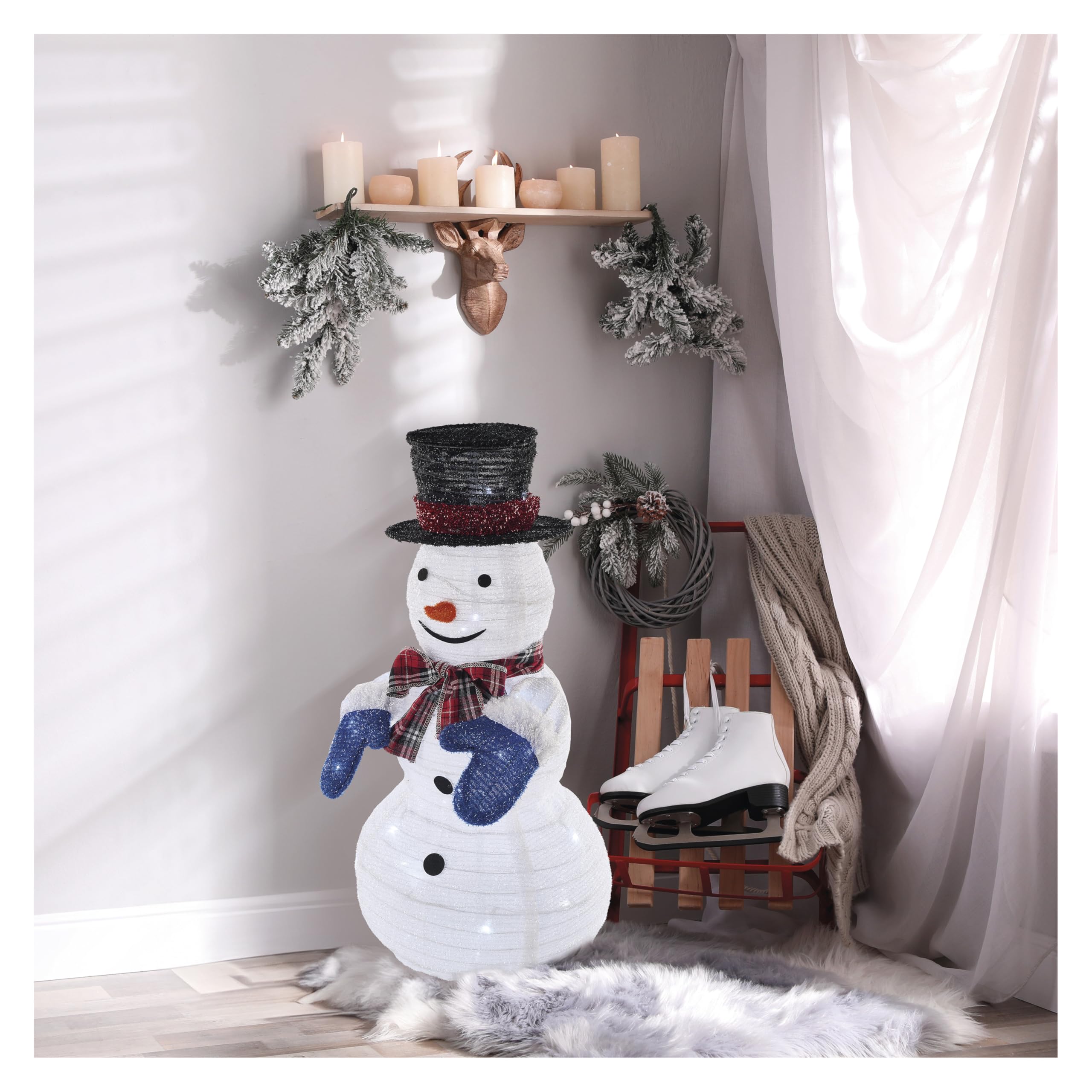 EMOS - Niedlicher Schneemann mit 60 LEDs und Funkeln für Innen und Außen - 60cm Schneemannfigur mit Lichterkette - effektvolle Weihnachtsdekoration für Garten, Terrasse, Veranda oder Hauseingang