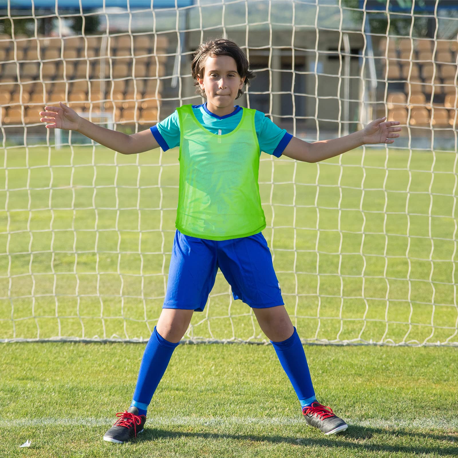 Savita 12 Pz Gilet Scrimmage in Rete di Nylon, Verde Fluorescente Confortevole e Traspirante Gilet in Rete da Calcio Tessuto in Rete di Poliestere Maglie pinnies per Bambini Sport Pallacanestro