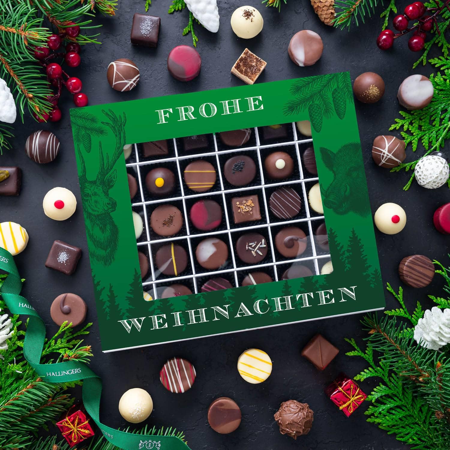 Hallingers Genuss Manufaktur Pralinen Weihnachts-Geschenk - mit & ohne Alkohol, handmade aus Confiserie-Edelkakao in wertiger XXL-Geschenkbox "Frohe Weihnachten", Weihnachten für Jäger