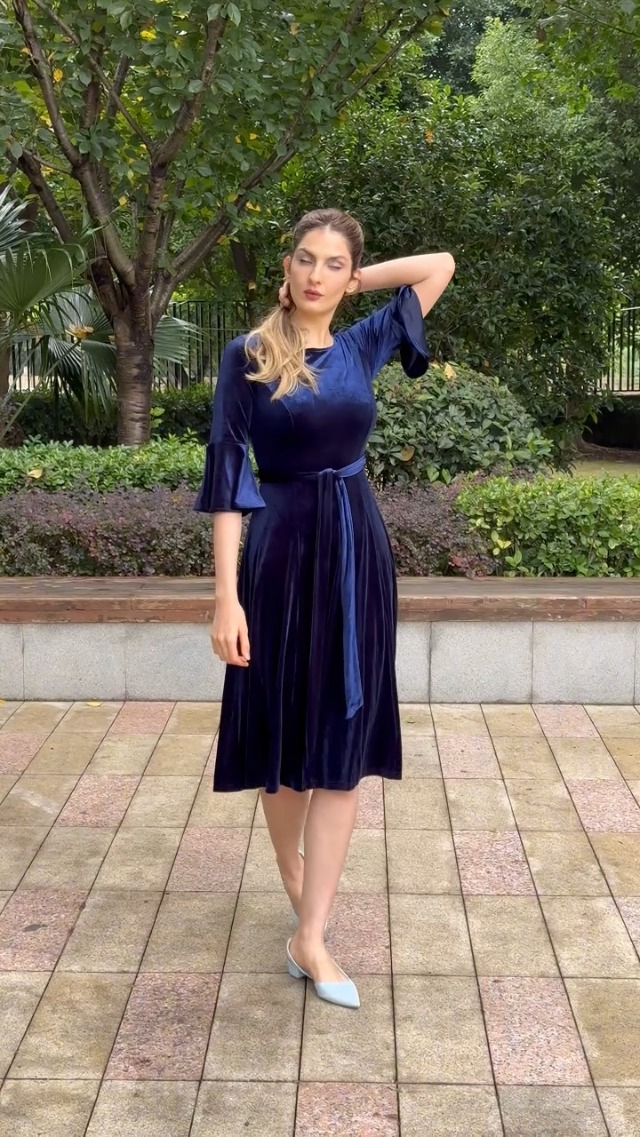 Velvet Maxi Dress For Women Women's Elegant Velvet Wedding Guest Dress – Bell Sleeve Maxi Dress, Crew A-Line High Waist Pleated Cocktail Party Gown