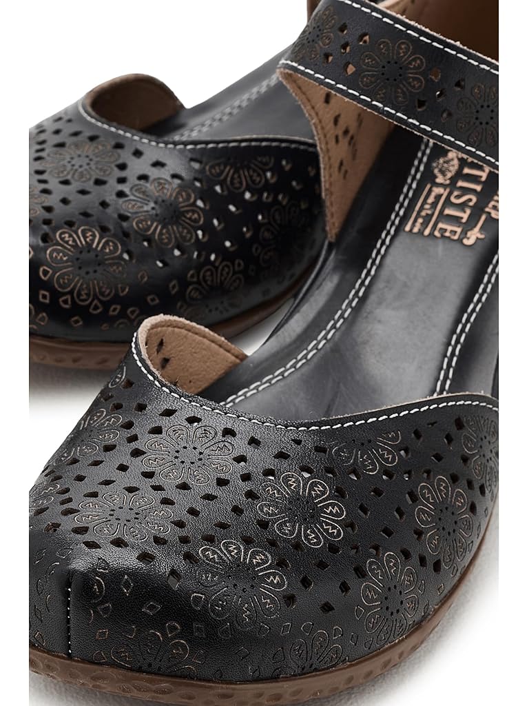 Black L'Artiste by Spring Step Americana