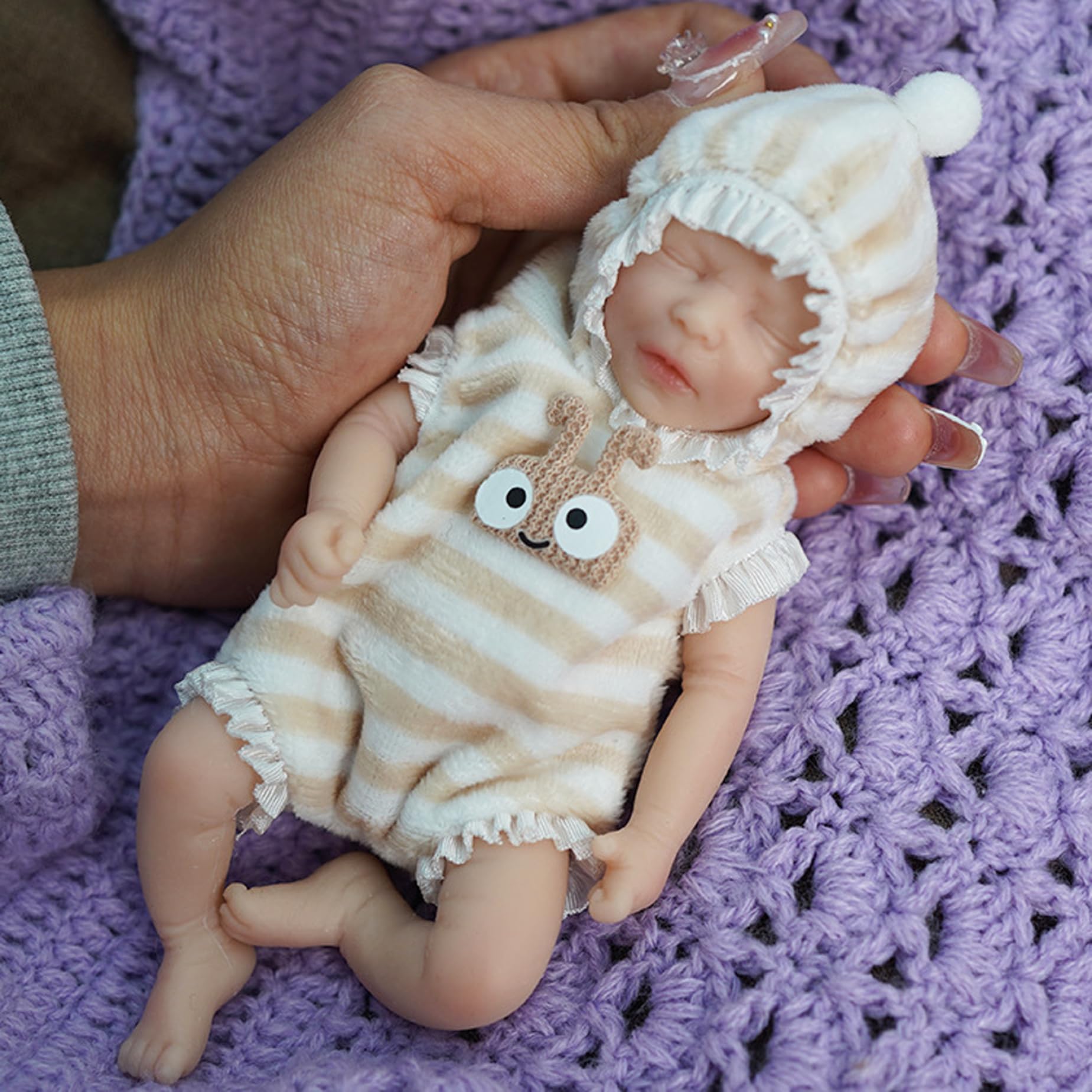 Mini bebé de Silicona, muñeca de Silicona Suave y Flexible de 6 Pulgadas, Mini bebés realistas con Ropa, Chupete magnético, biberón para niños, niño
