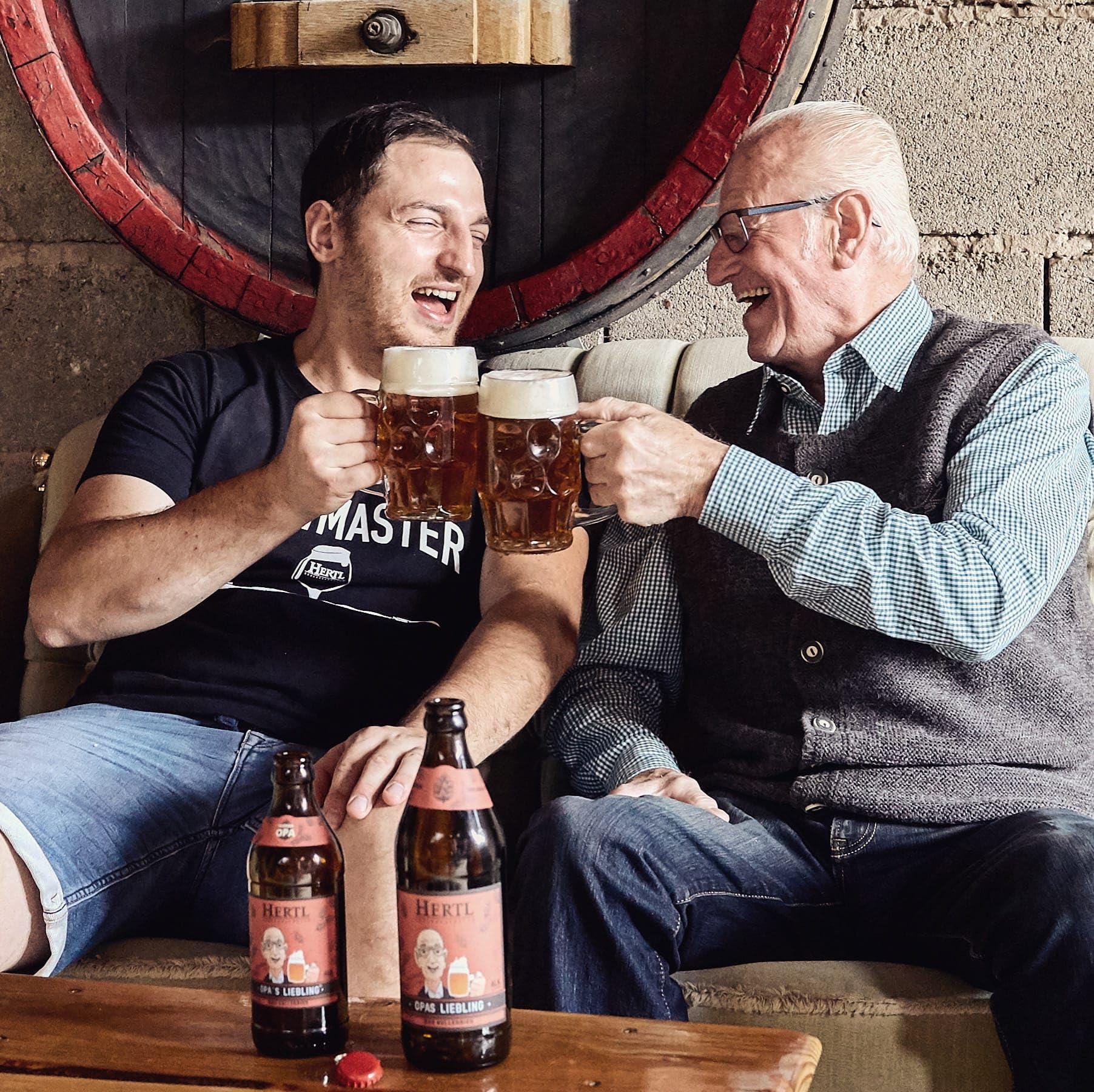 Hertl Opa's Liebling Kellerbier - Fränkisches Kellerbier aus der Braumanufaktur Hertl | Bernsteinfarben | Mild, Malzig | 0,5L 4.8% vol