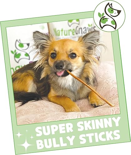 Miniatura 7 de Nature Gnaws Super Skinny Bully Sticks para perros pequeños, huesos dentales de carne de res natural de primera calidad, sabrosas golosinas finas