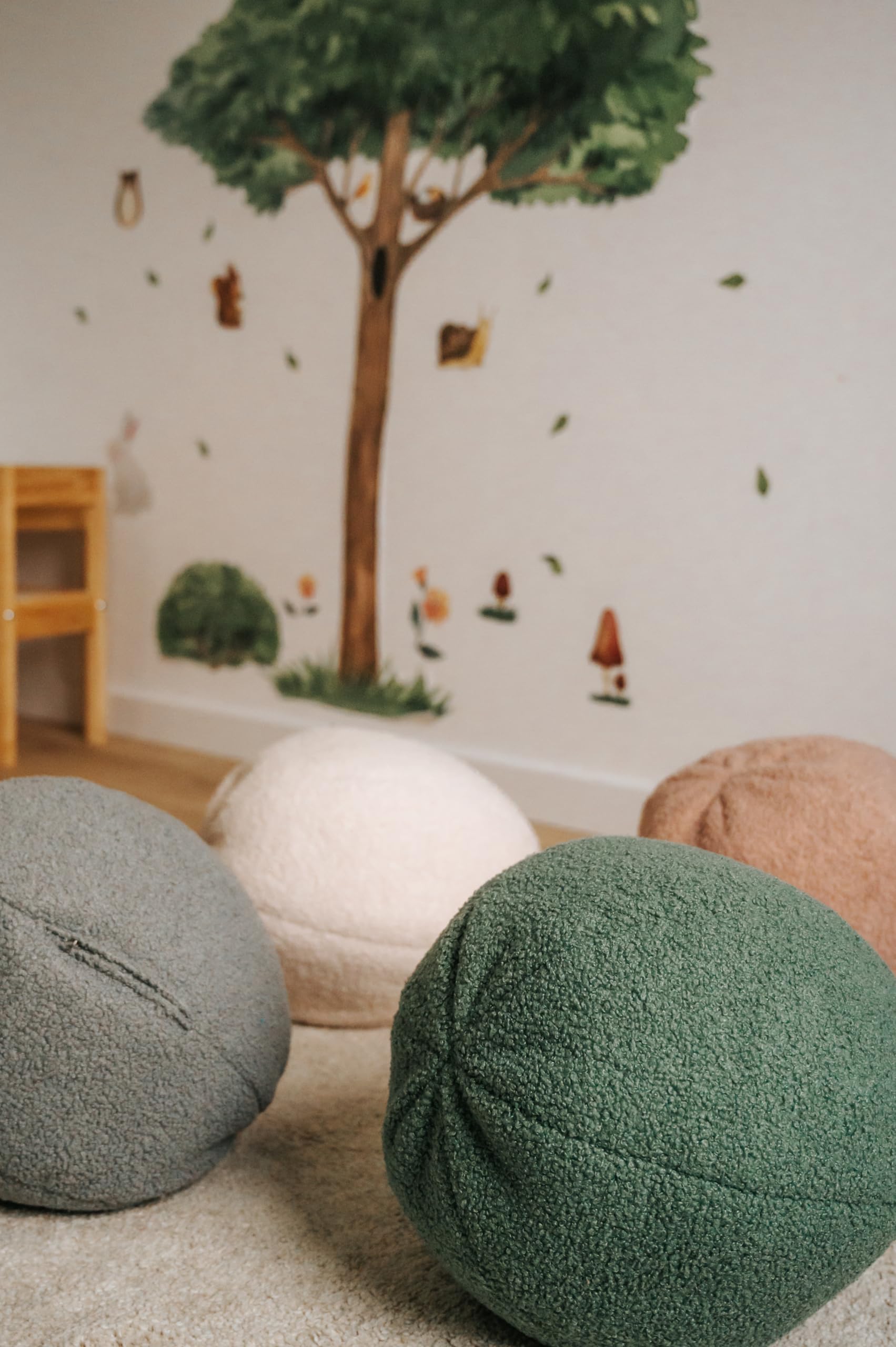Gutekissen® Puff Infantil Miki en Forma de Bola Ø 28 cm – Suave Pouf de Peluche Teddy – Asiento cómodo y Elegante para habitación Infantil (Beige)