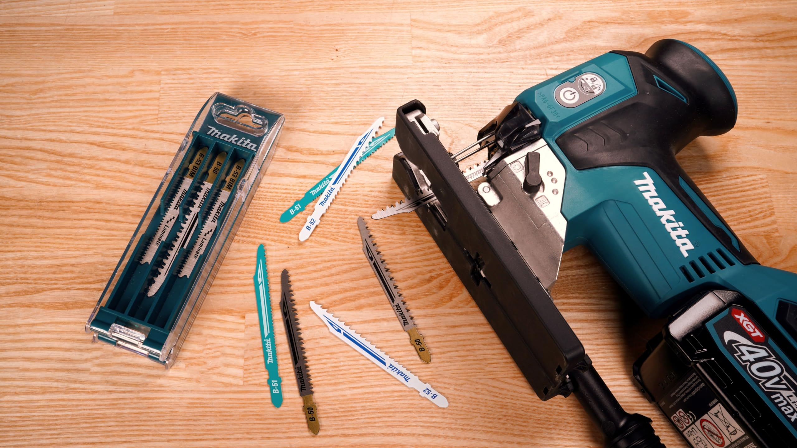 Makita B-44426 - Set di 10 lame per seghetto alternativo, con scatola portaoggetti, ideale per tagli su legno, metallo e plastica