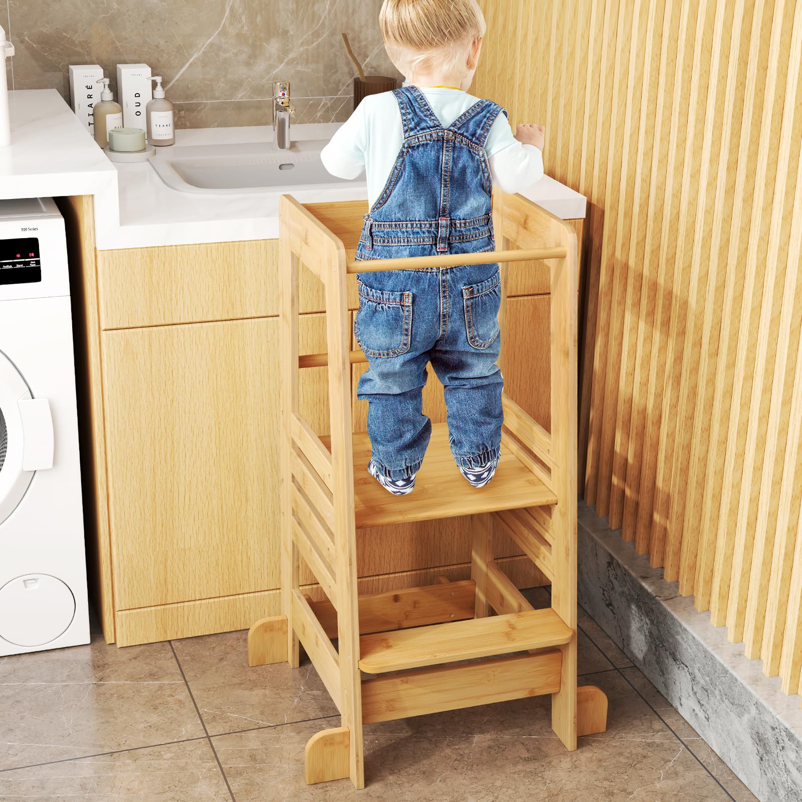 COSTWAY Wieża edukacyjna dla dzieci z bambusa, taboret do stąpania Montessori z 4 regulowanymi wysokościami i balustradami bezpieczeństwa, drabinka do obciążenia do 70 kg, stołek dla dzieci od 1 roku